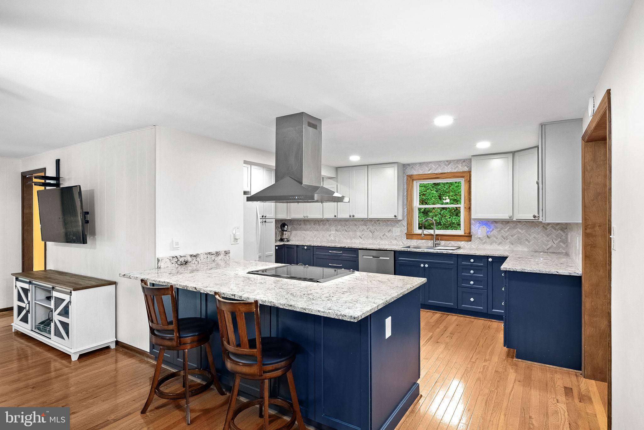 253 W VIRGINIA AVENUE