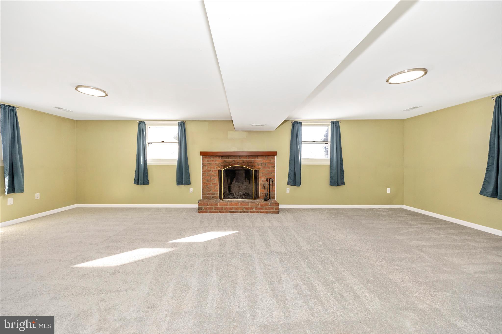 WOODMOOR - Residential