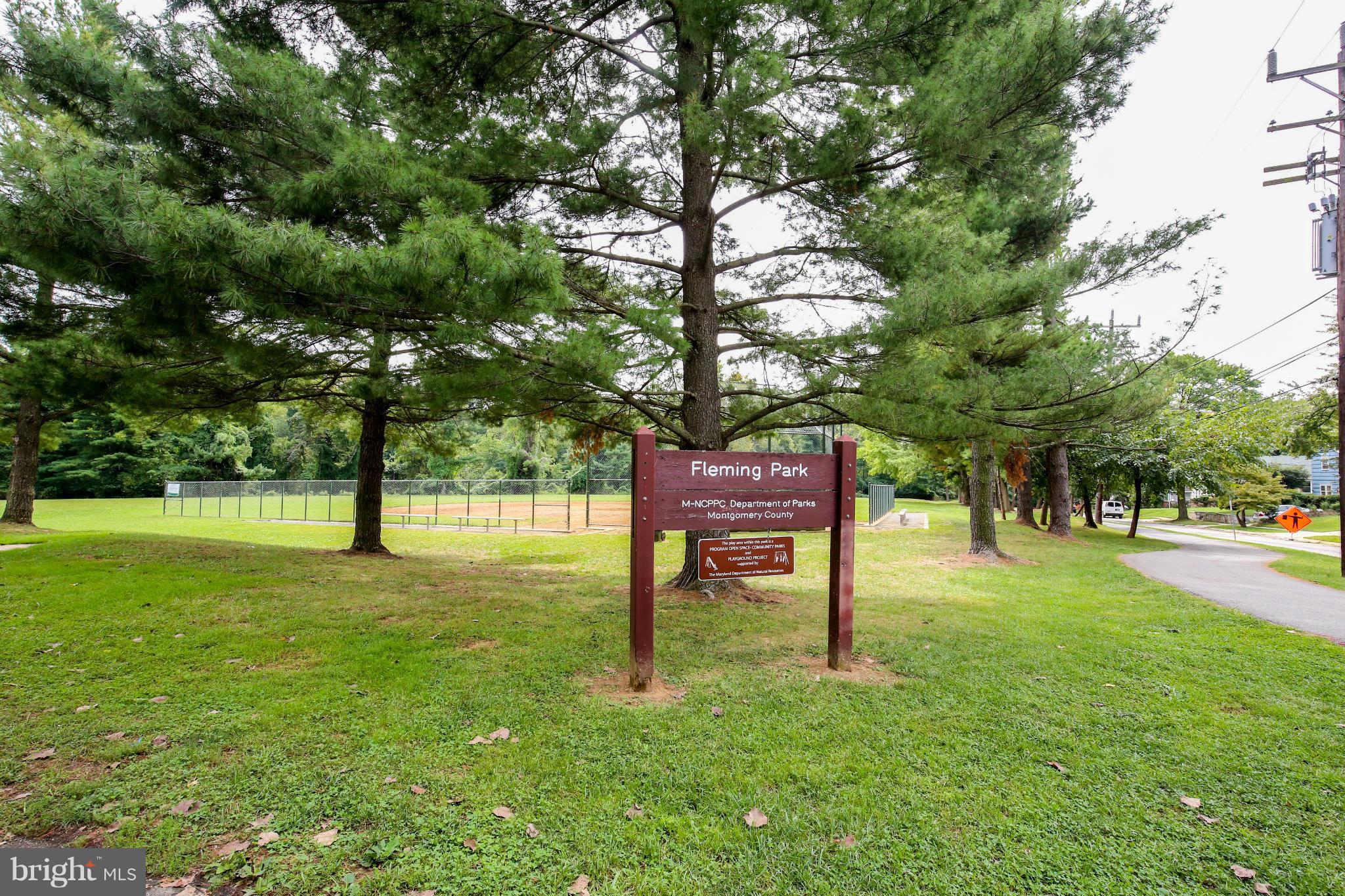 GROSVENOR HEIGHTS - Residential