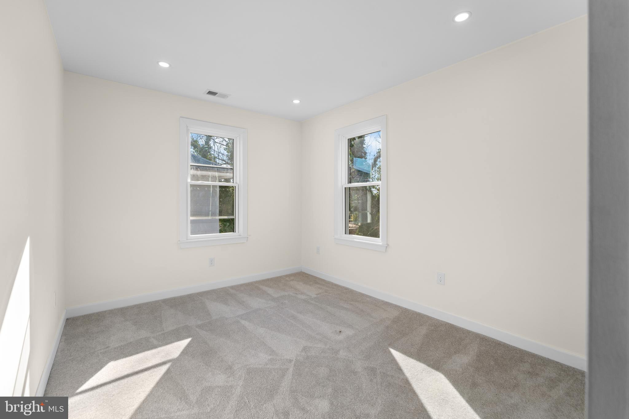 WINSTON GOVANS - Residential