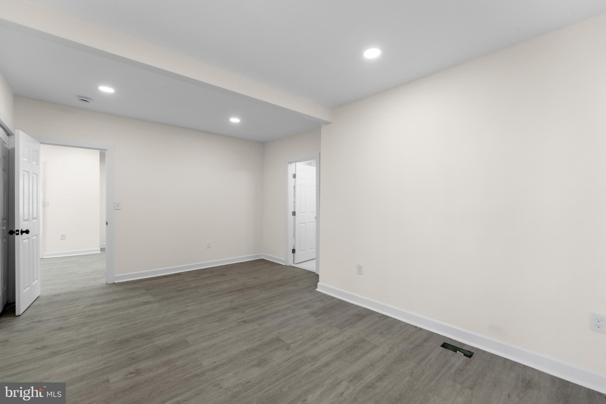 WINSTON GOVANS - Residential