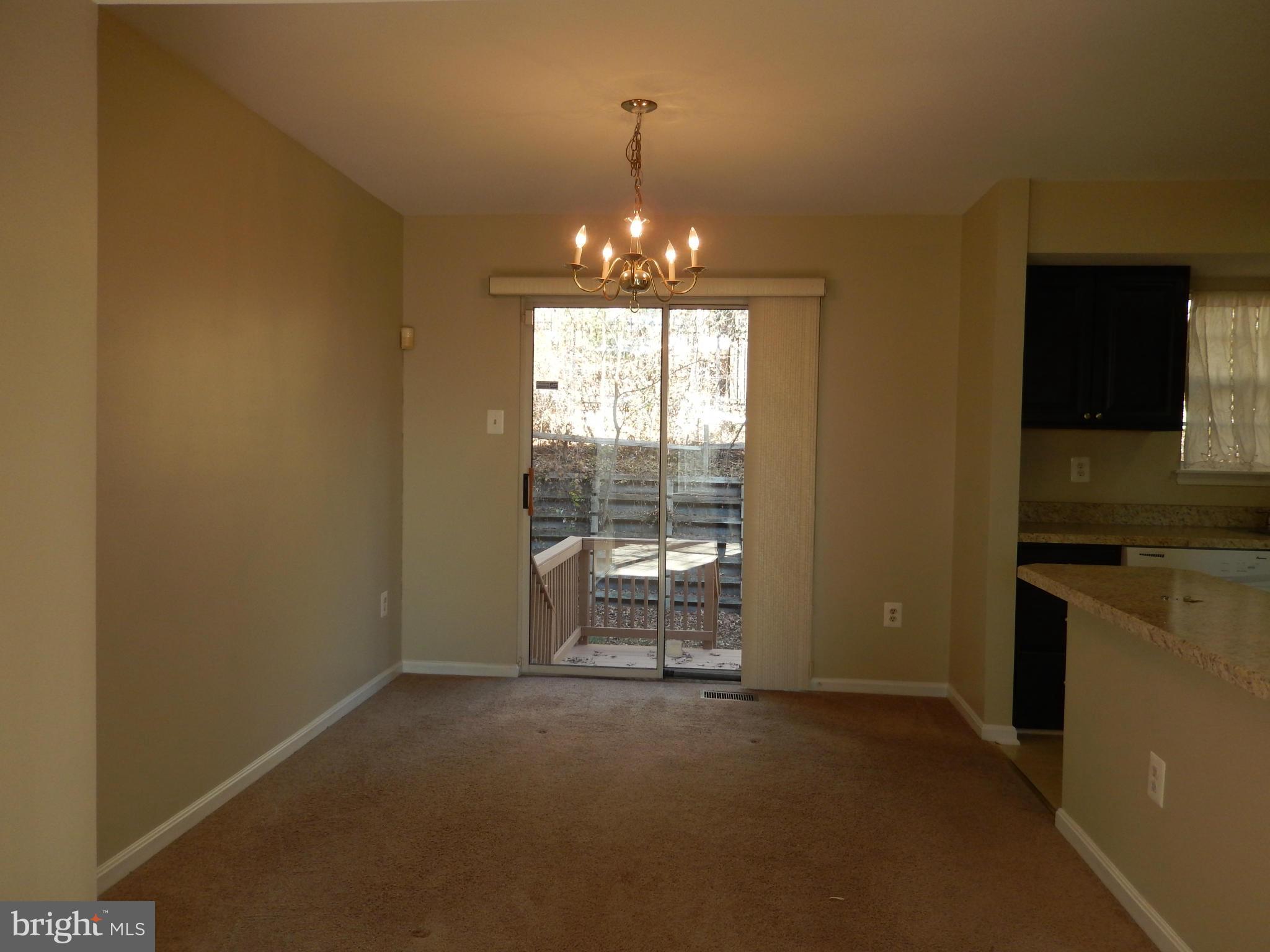 COURTLAND MANOR - Residential Lease