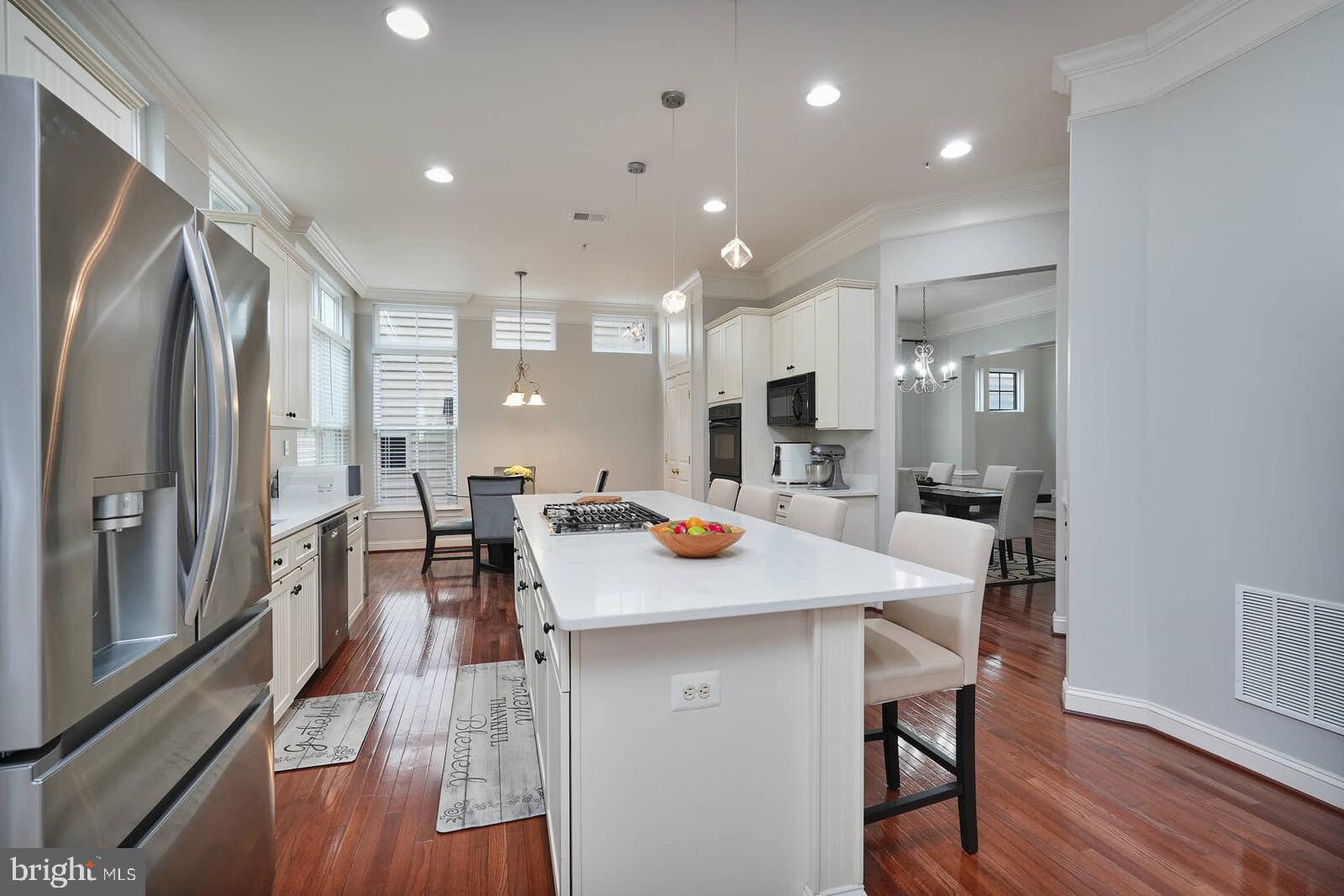 PARKSIDE ESTATES - Residential