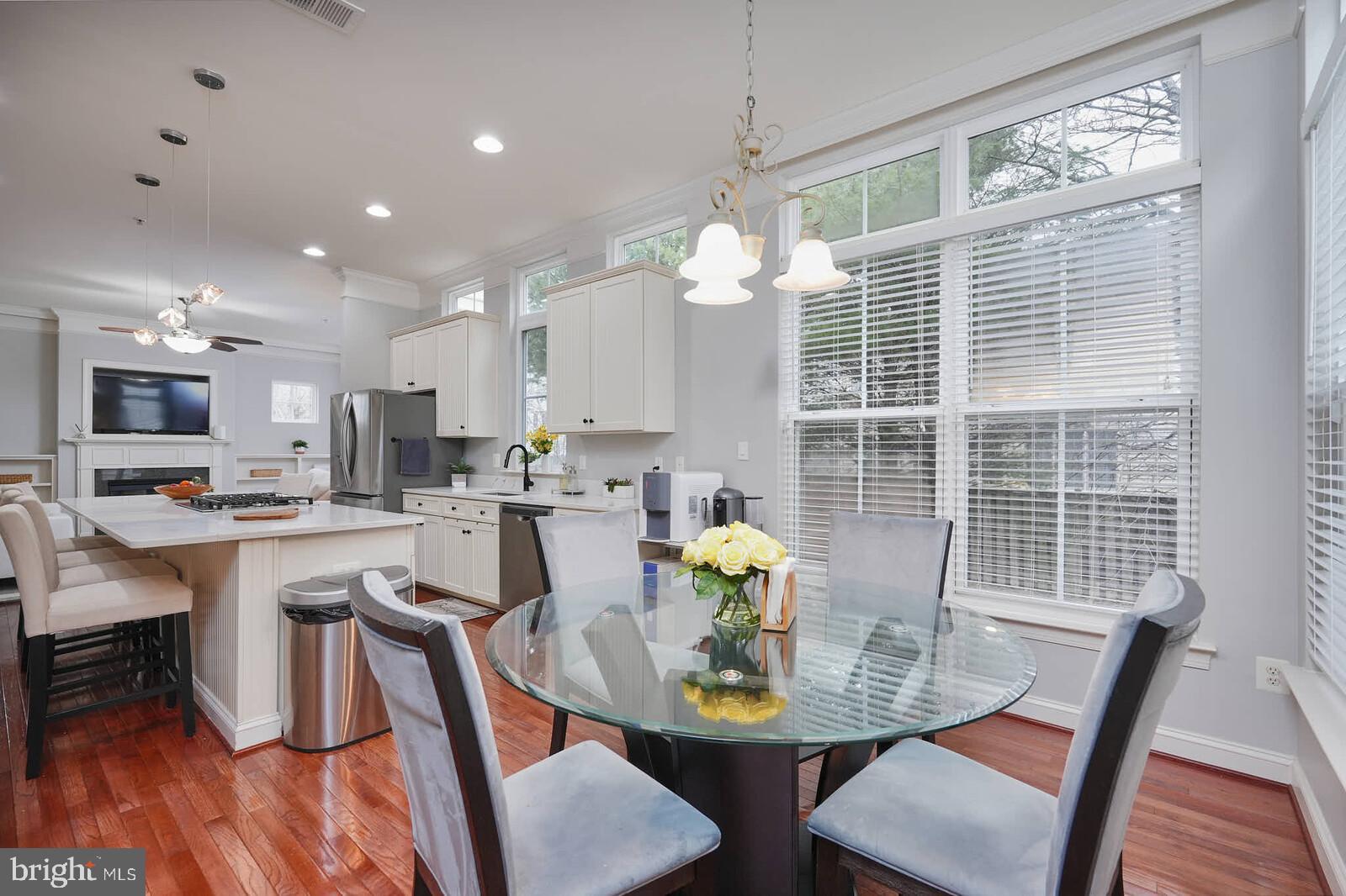 PARKSIDE ESTATES - Residential