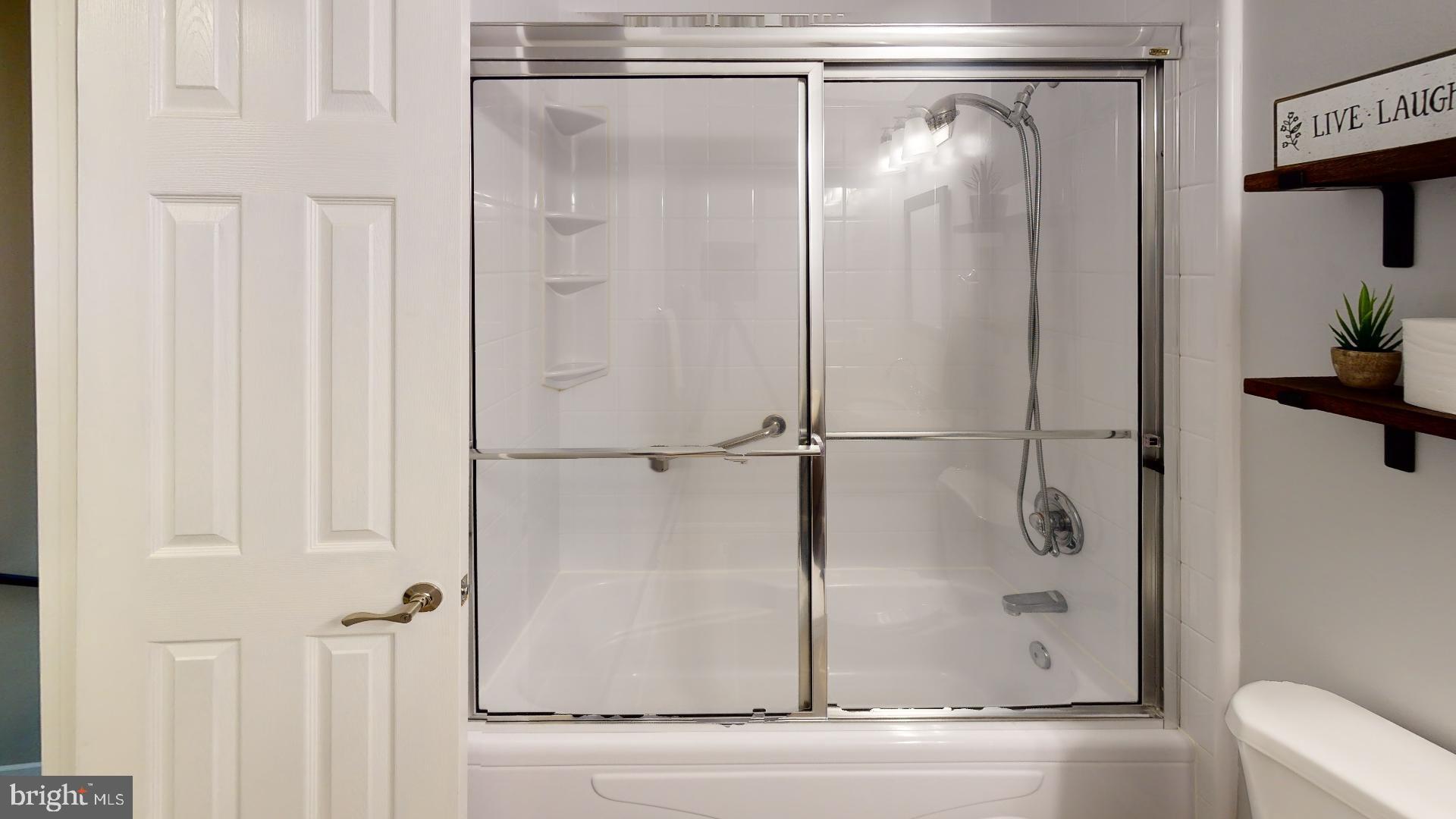 RIDGEFIELD - Residential