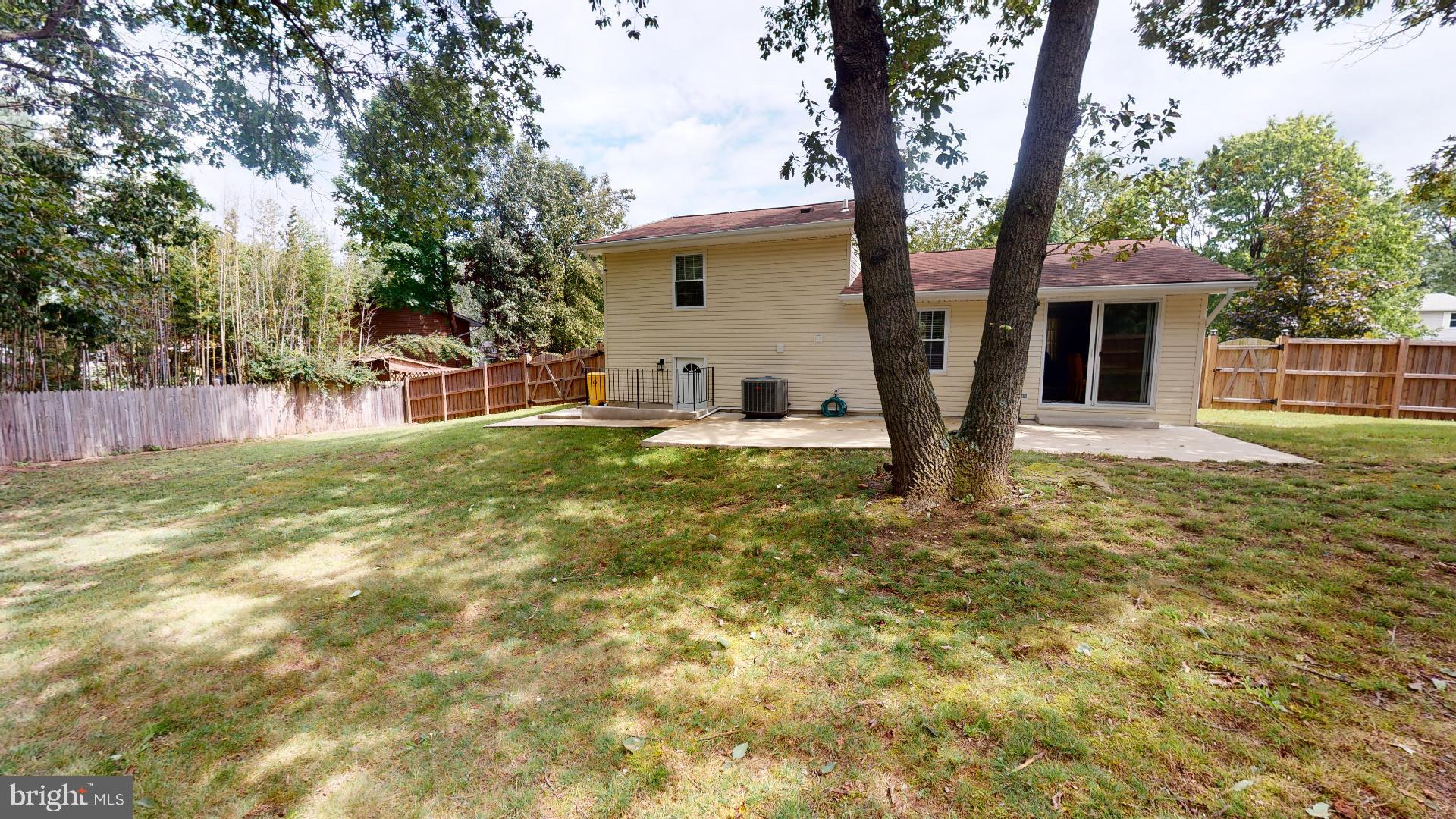 RIDGEFIELD - Residential