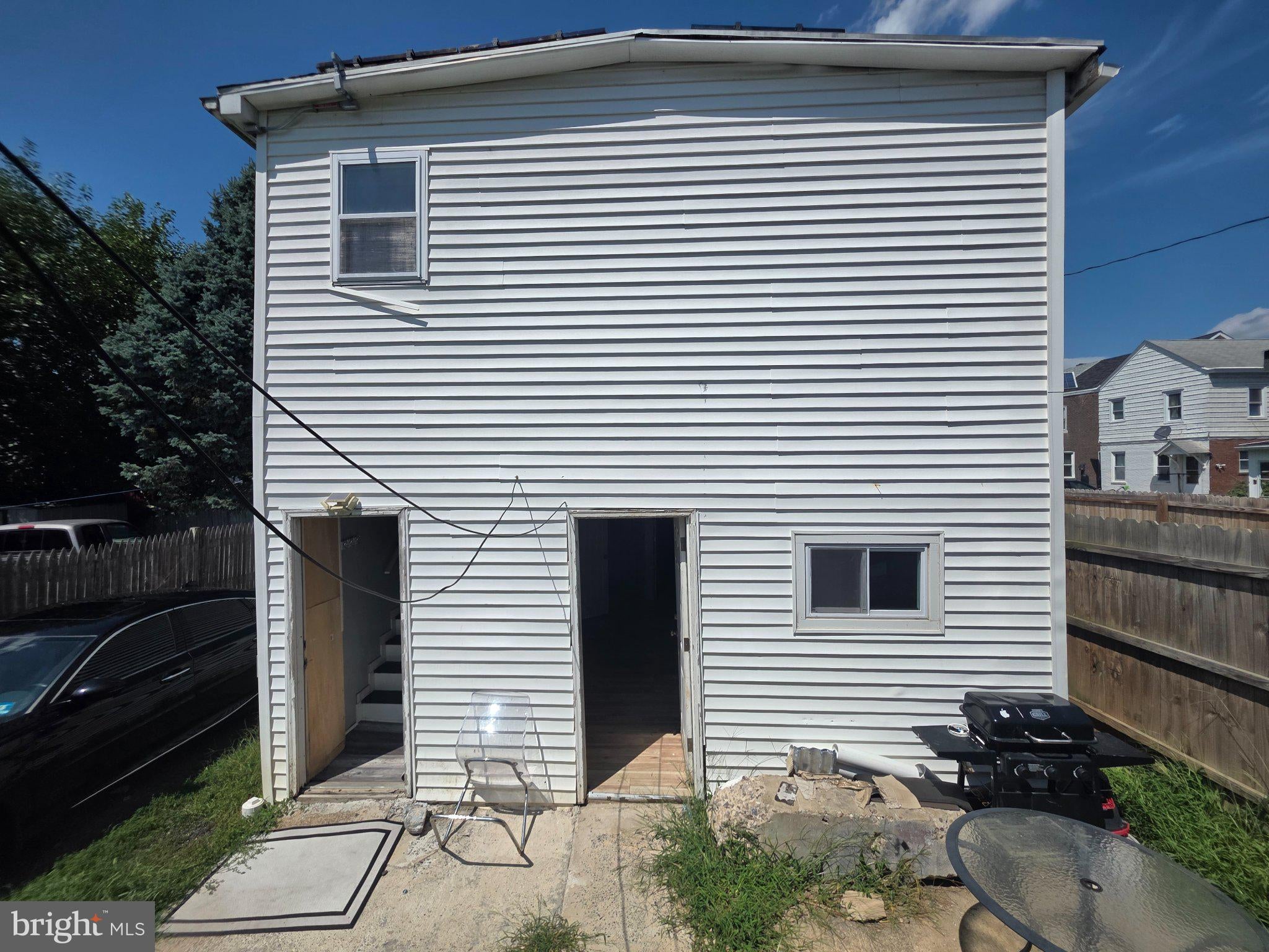572 EMMETT AVENUE -574