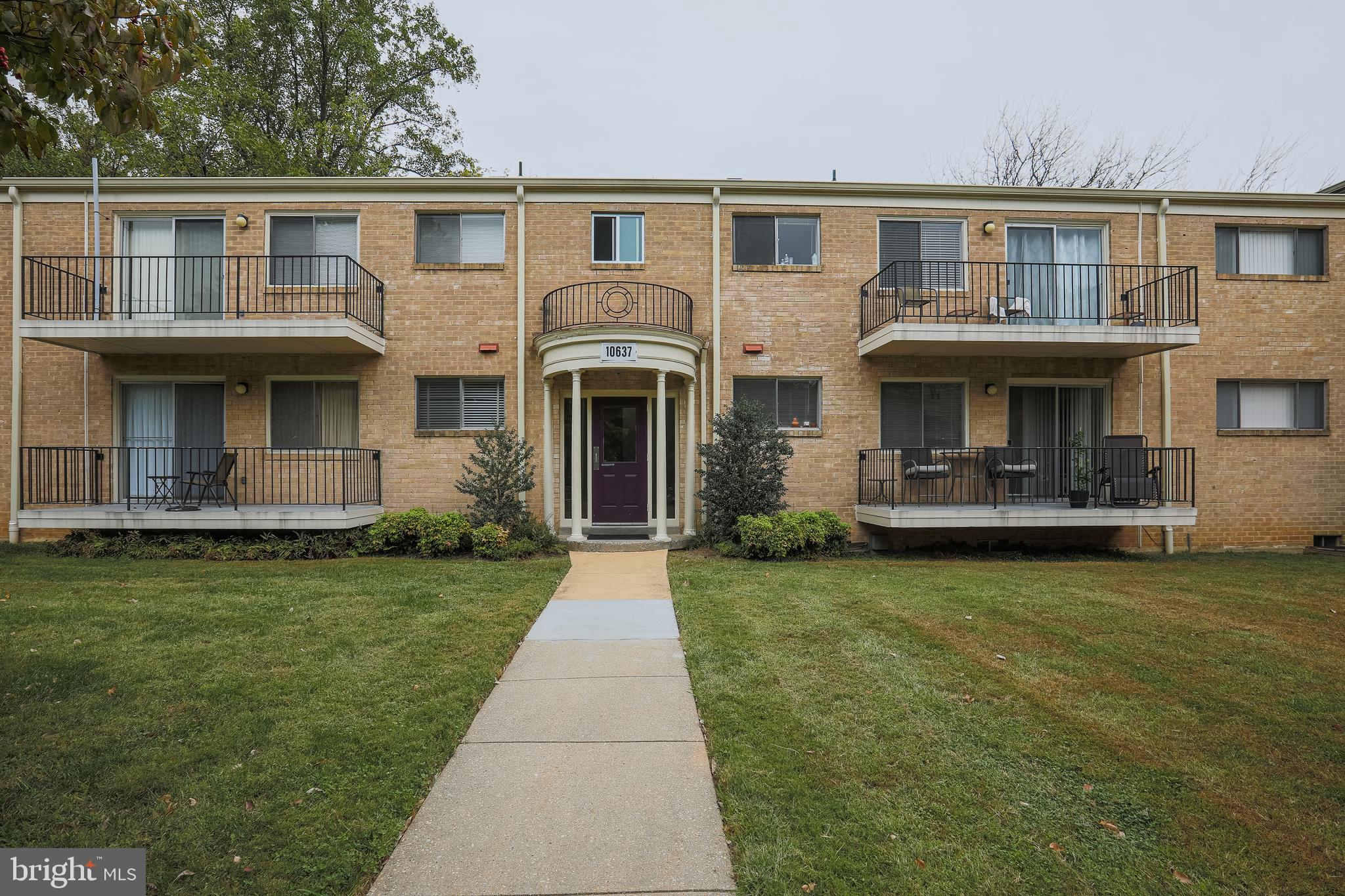 Welcome to this COZY 1 bed 1 bath condo with a walkout level backing to the woods * Features include: parquet floors in living/dining area * Galley kitchen with ceramic tile floor * SPACIOUS bedroom * Includes storage room space, shared laundry, and more! * Convenient to public transportation with bus stop right outside and a few blocks from Strathmore Metro for easy access to DC and VA.