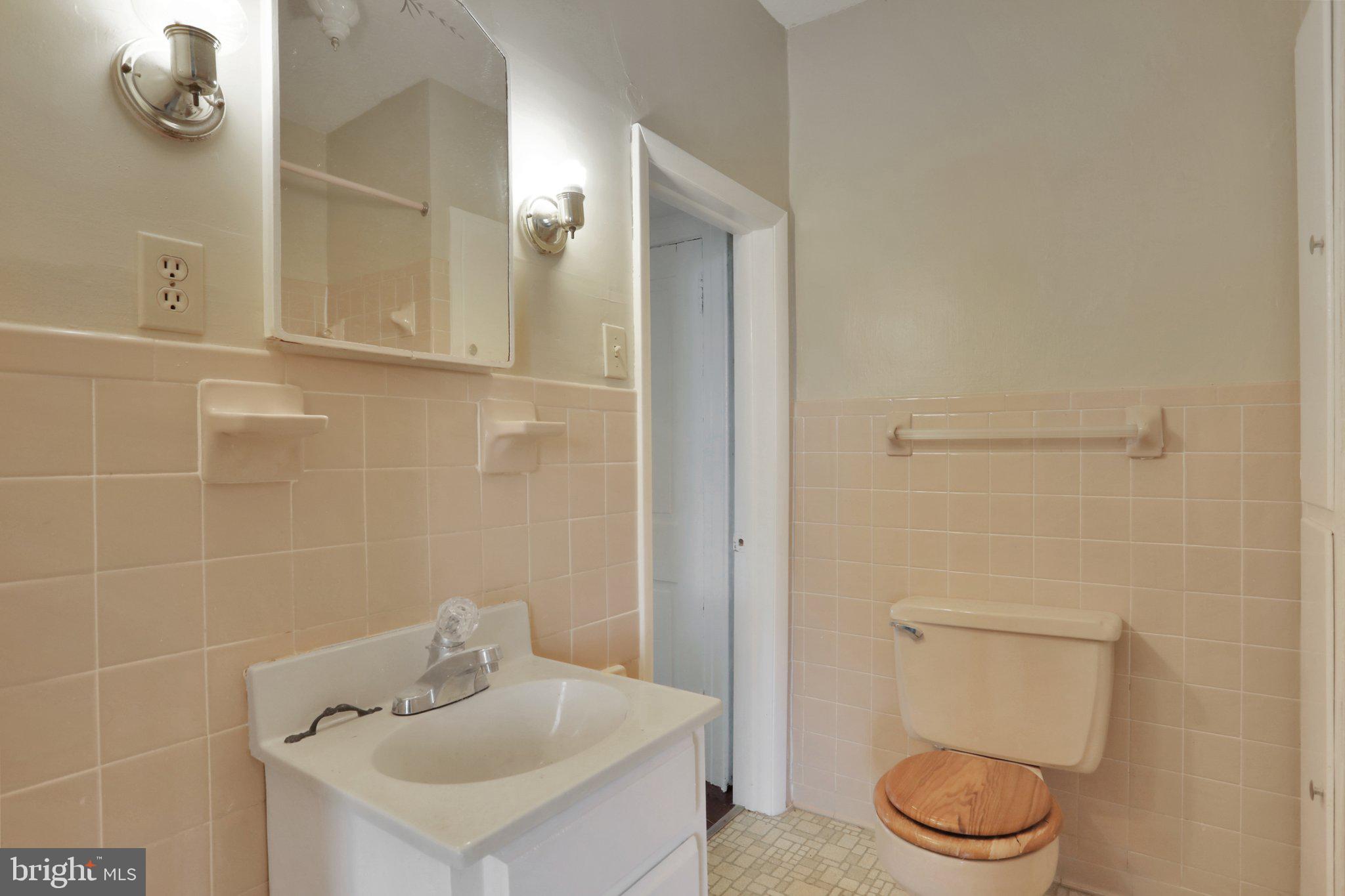 CHARLES TOWN - Residential