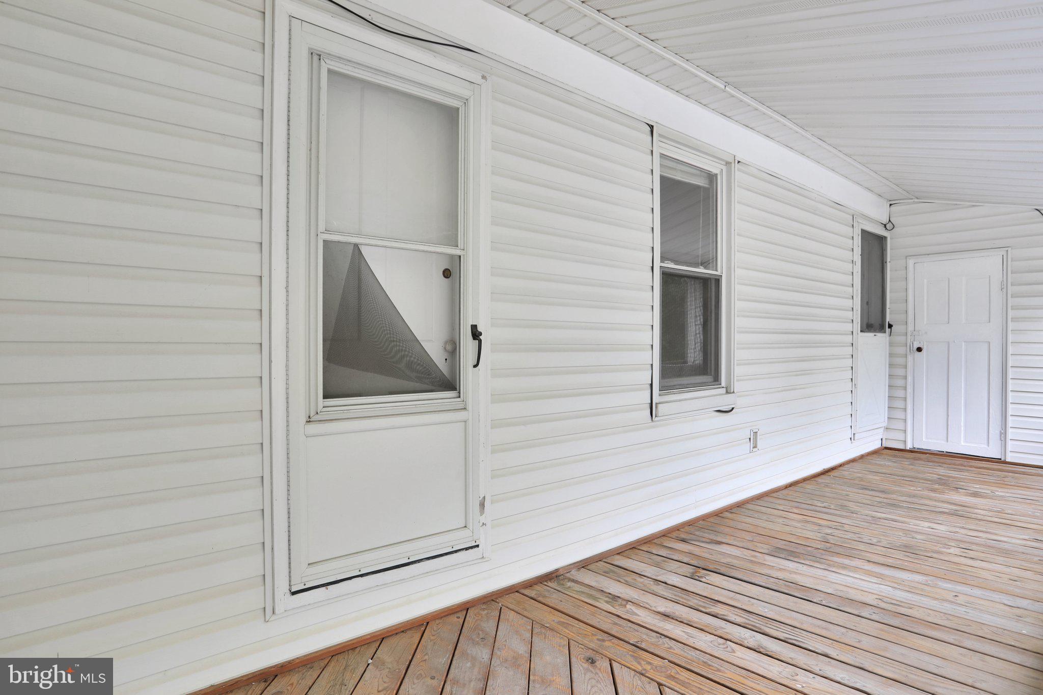 CHARLES TOWN - Residential