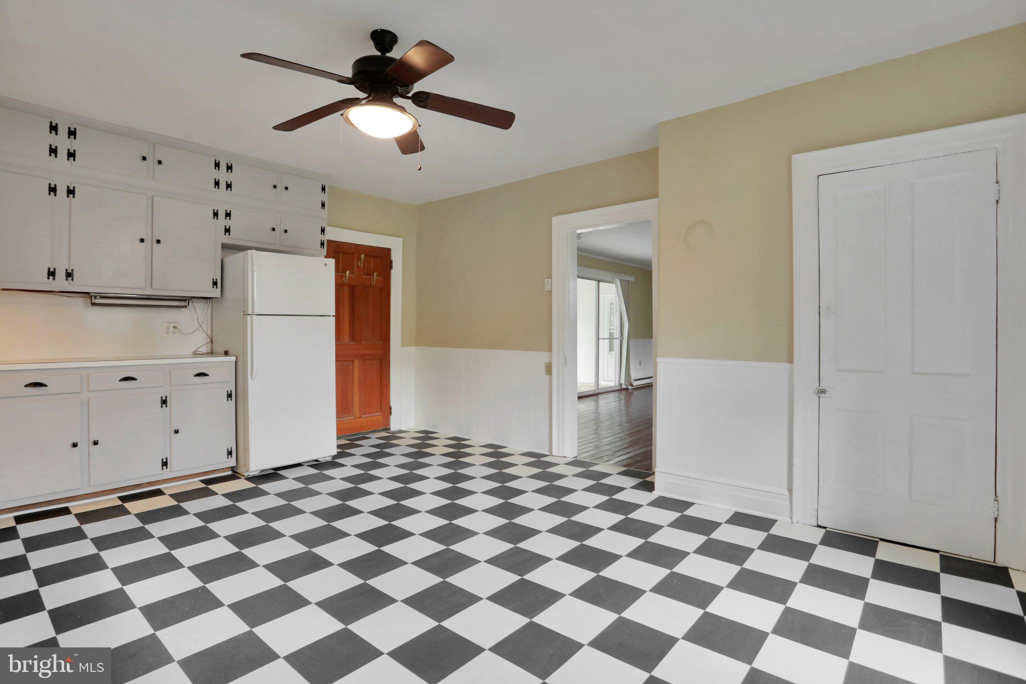 CHARLES TOWN - Residential