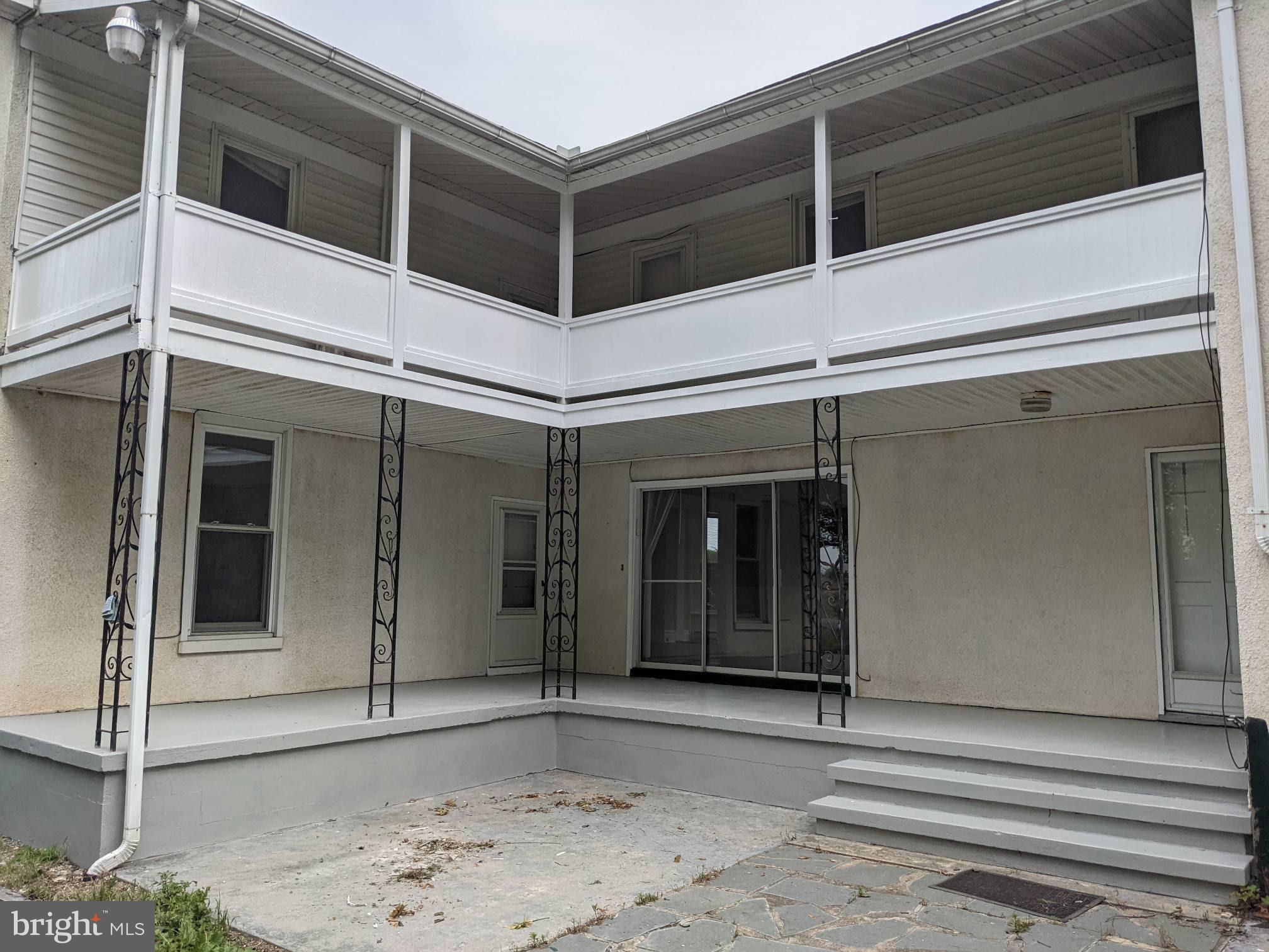 CHARLES TOWN - Residential