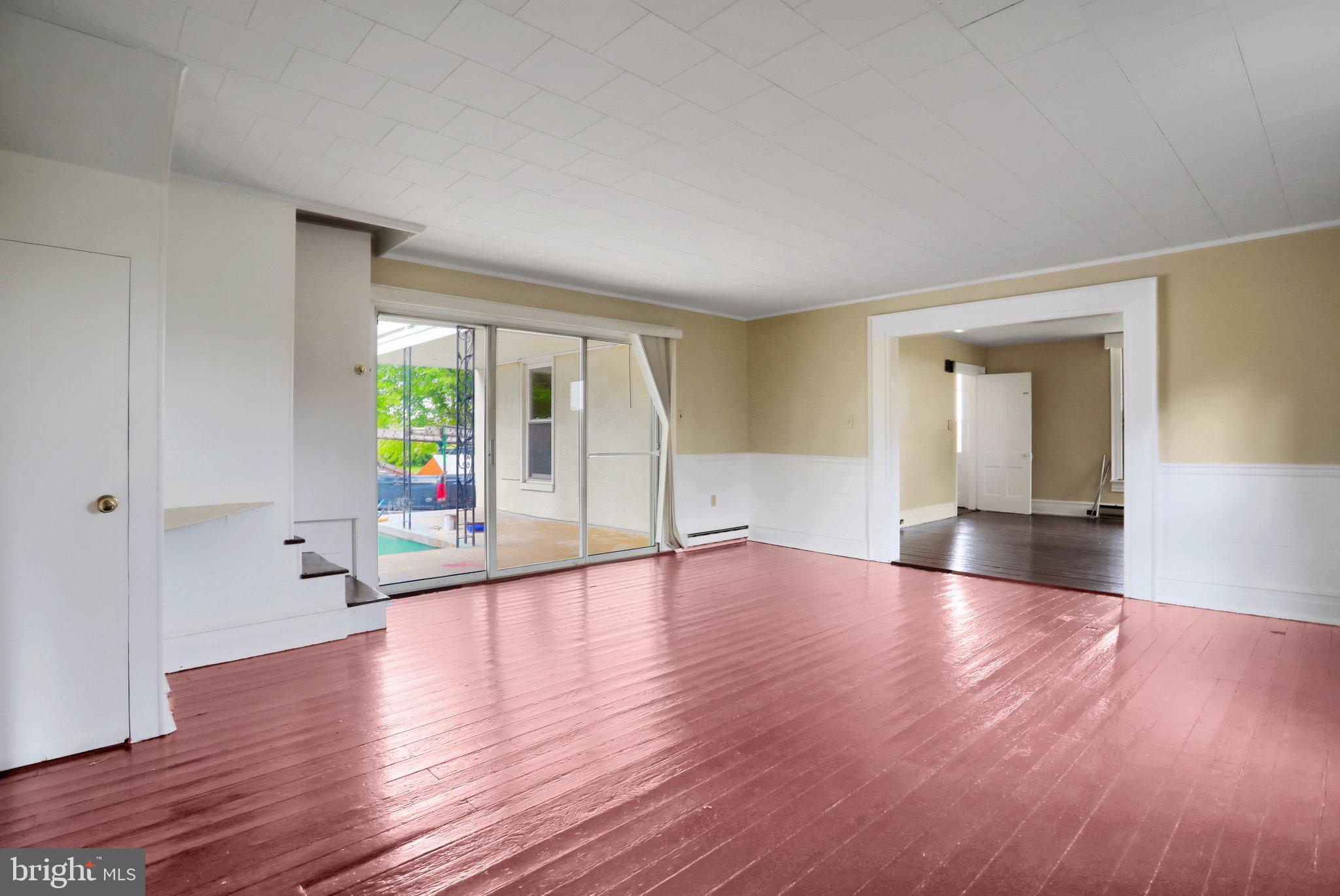 CHARLES TOWN - Residential