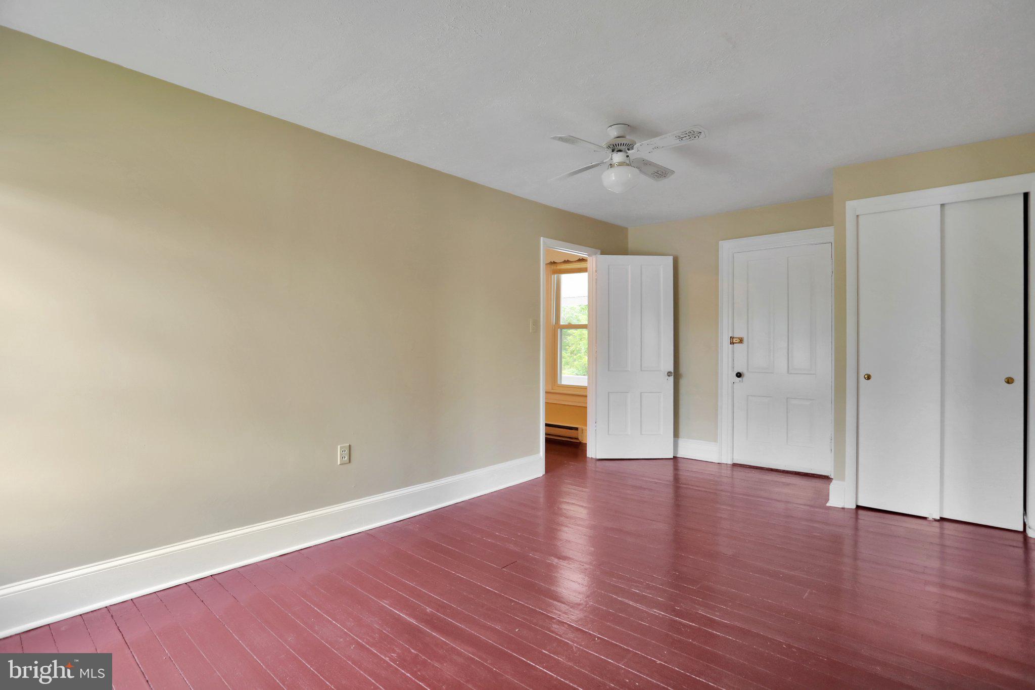 CHARLES TOWN - Residential