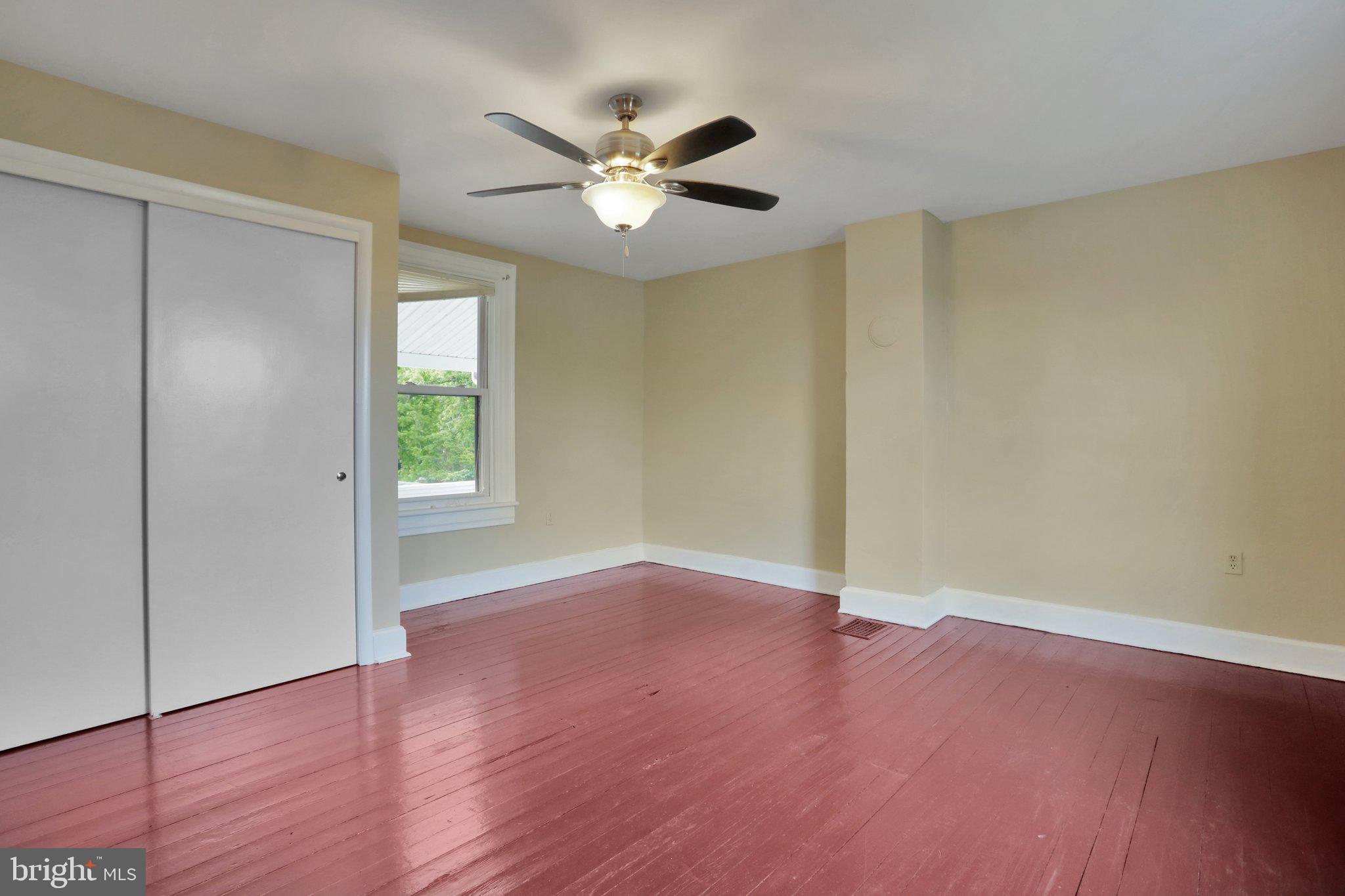 CHARLES TOWN - Residential