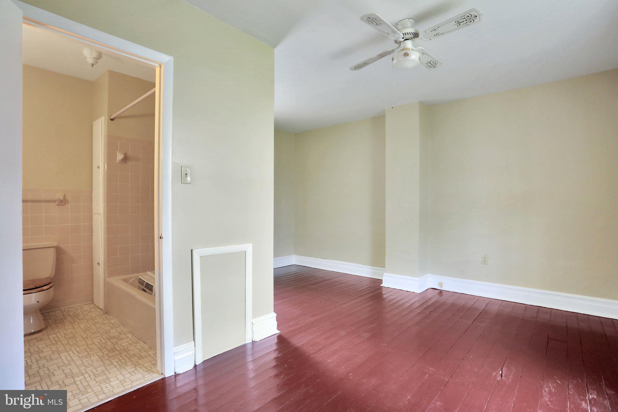 CHARLES TOWN - Residential