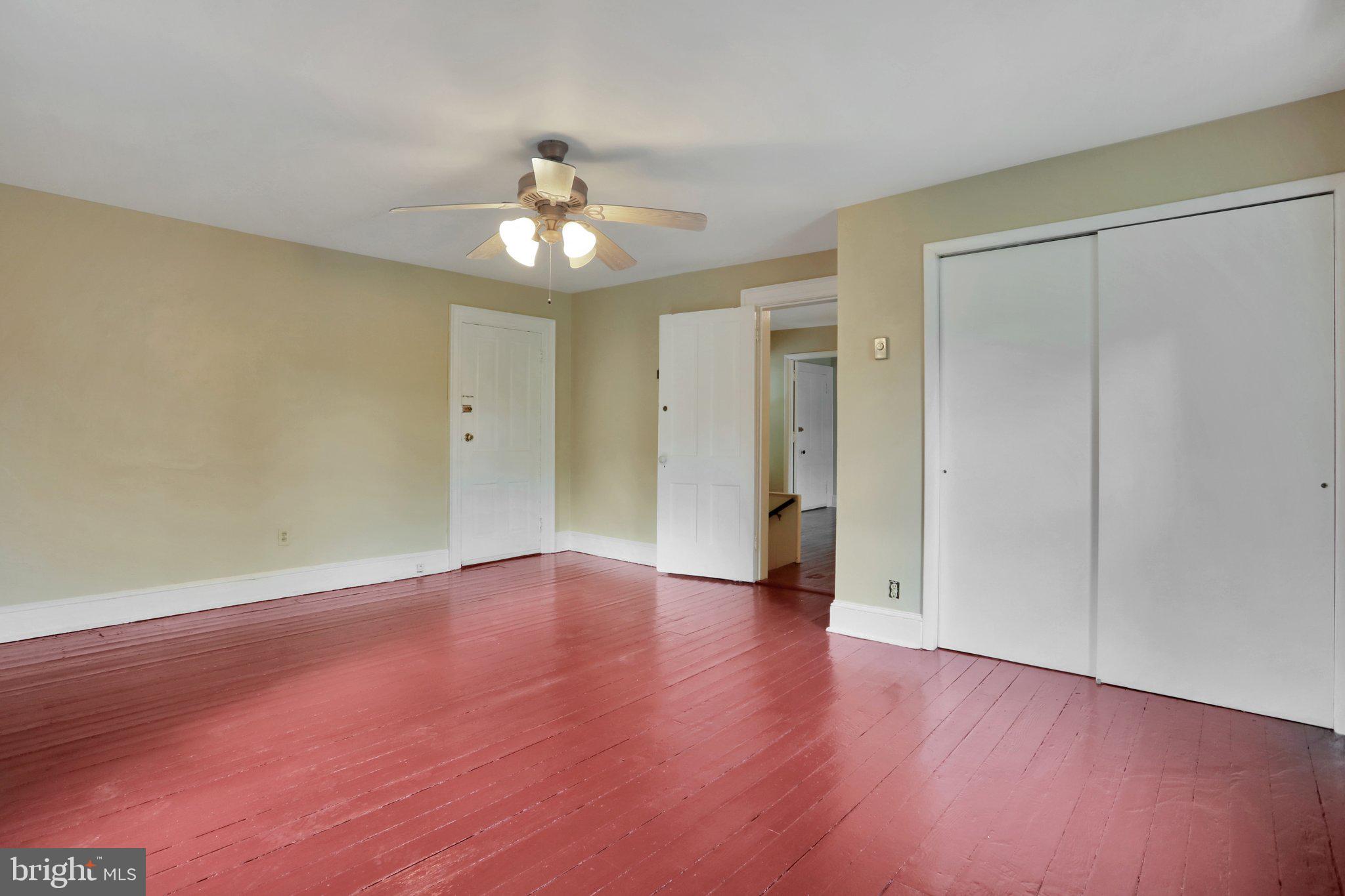 CHARLES TOWN - Residential