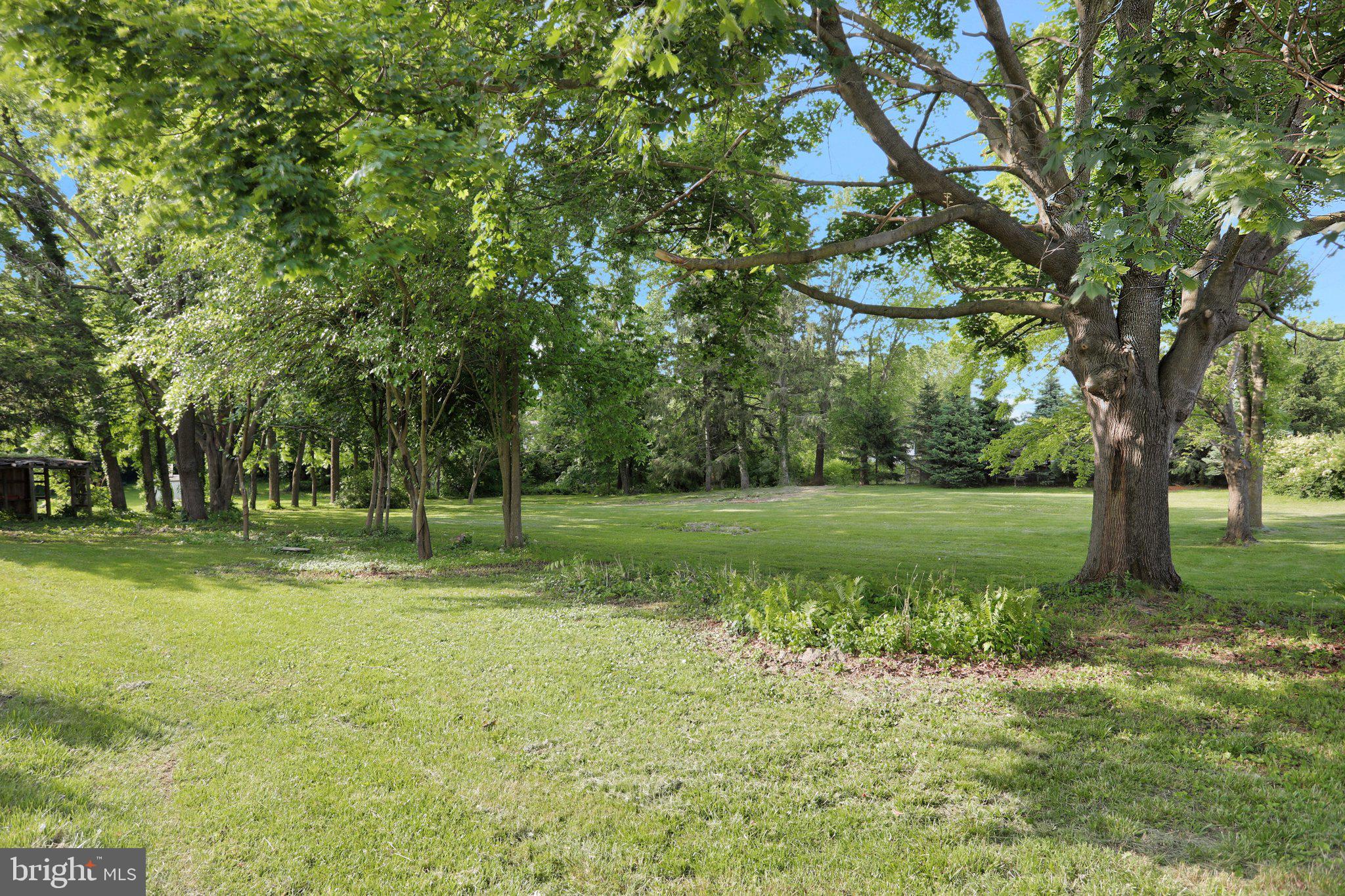 CHARLES TOWN - Residential