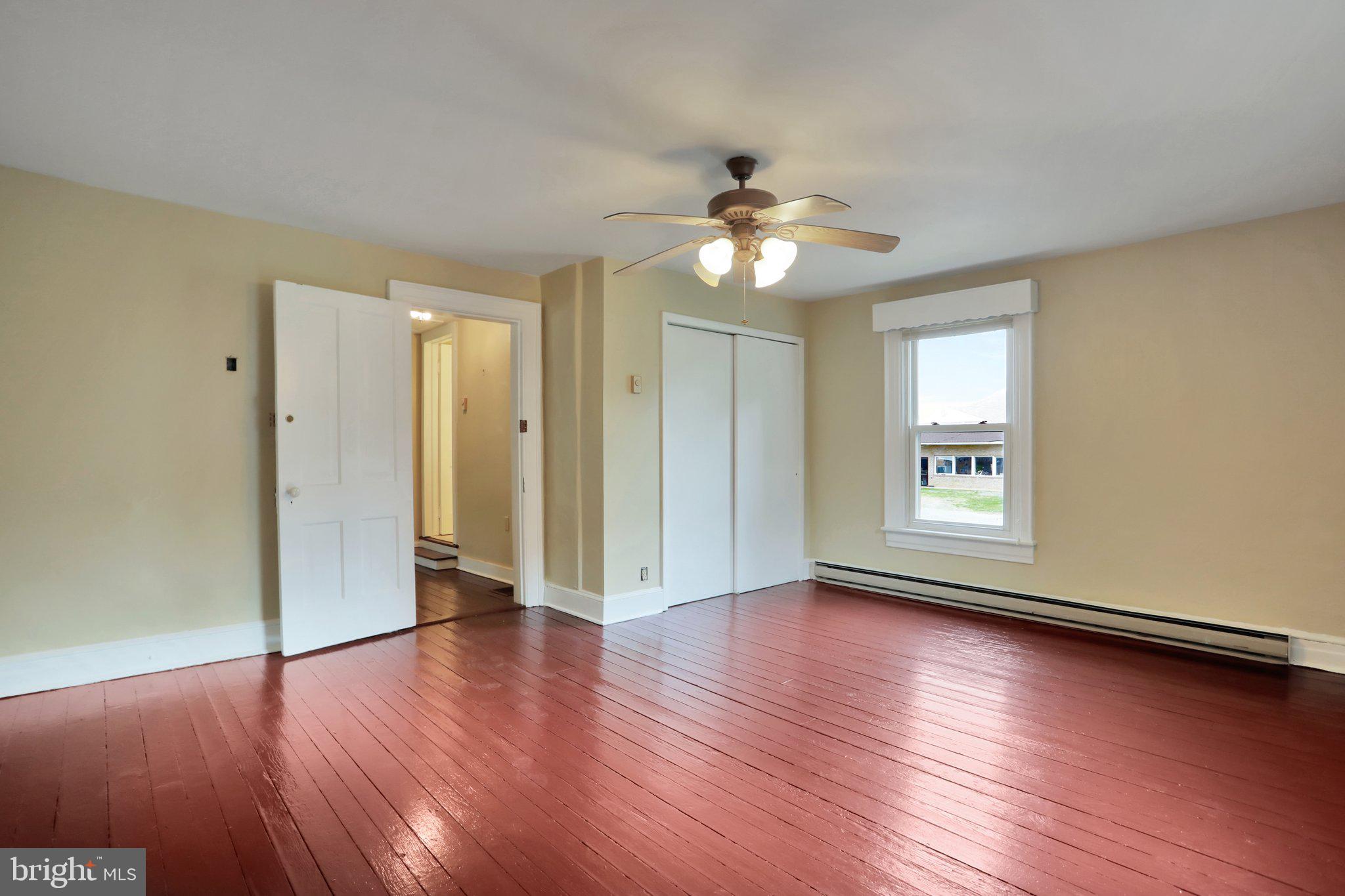 CHARLES TOWN - Residential