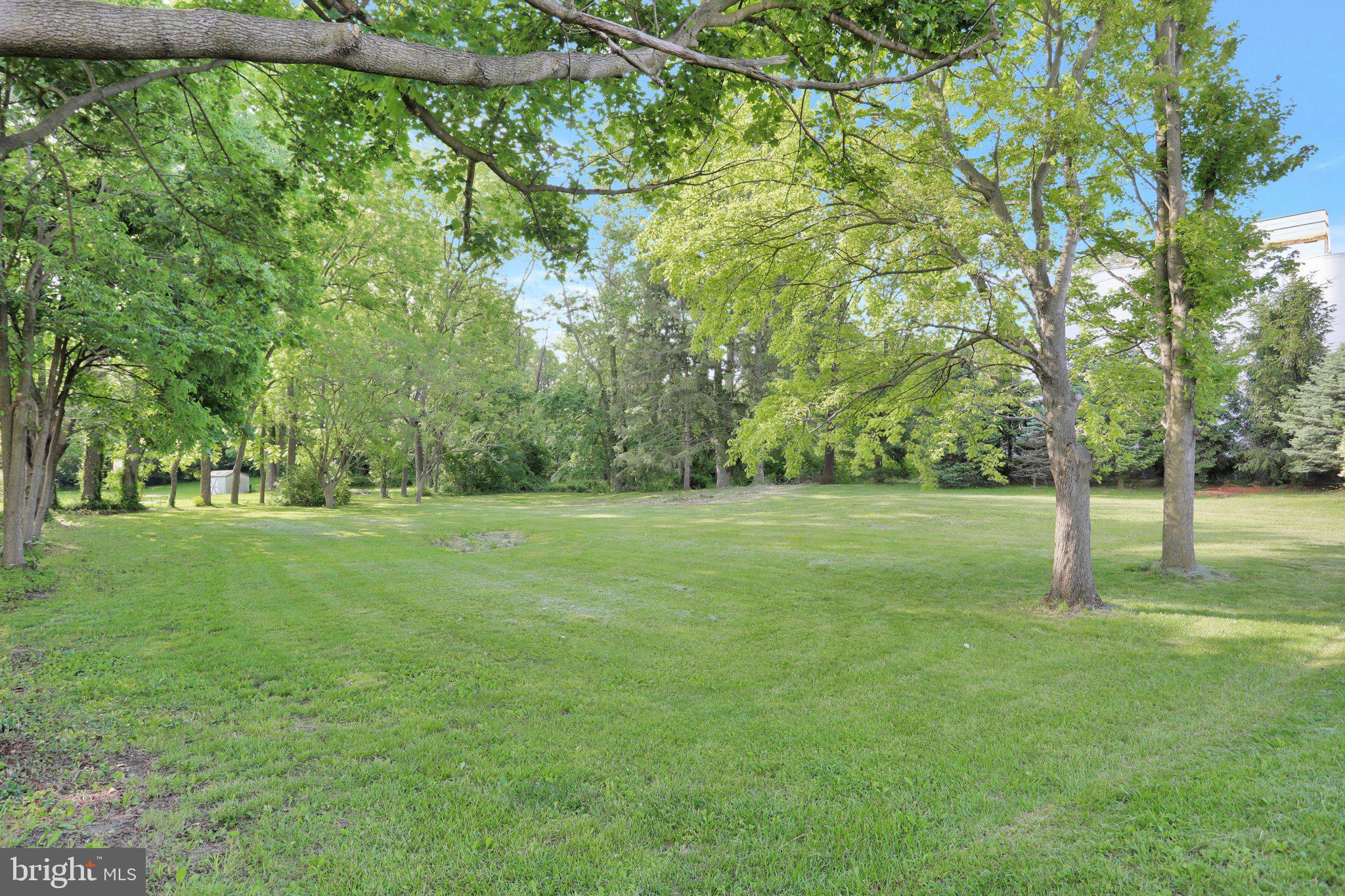 CHARLES TOWN - Residential