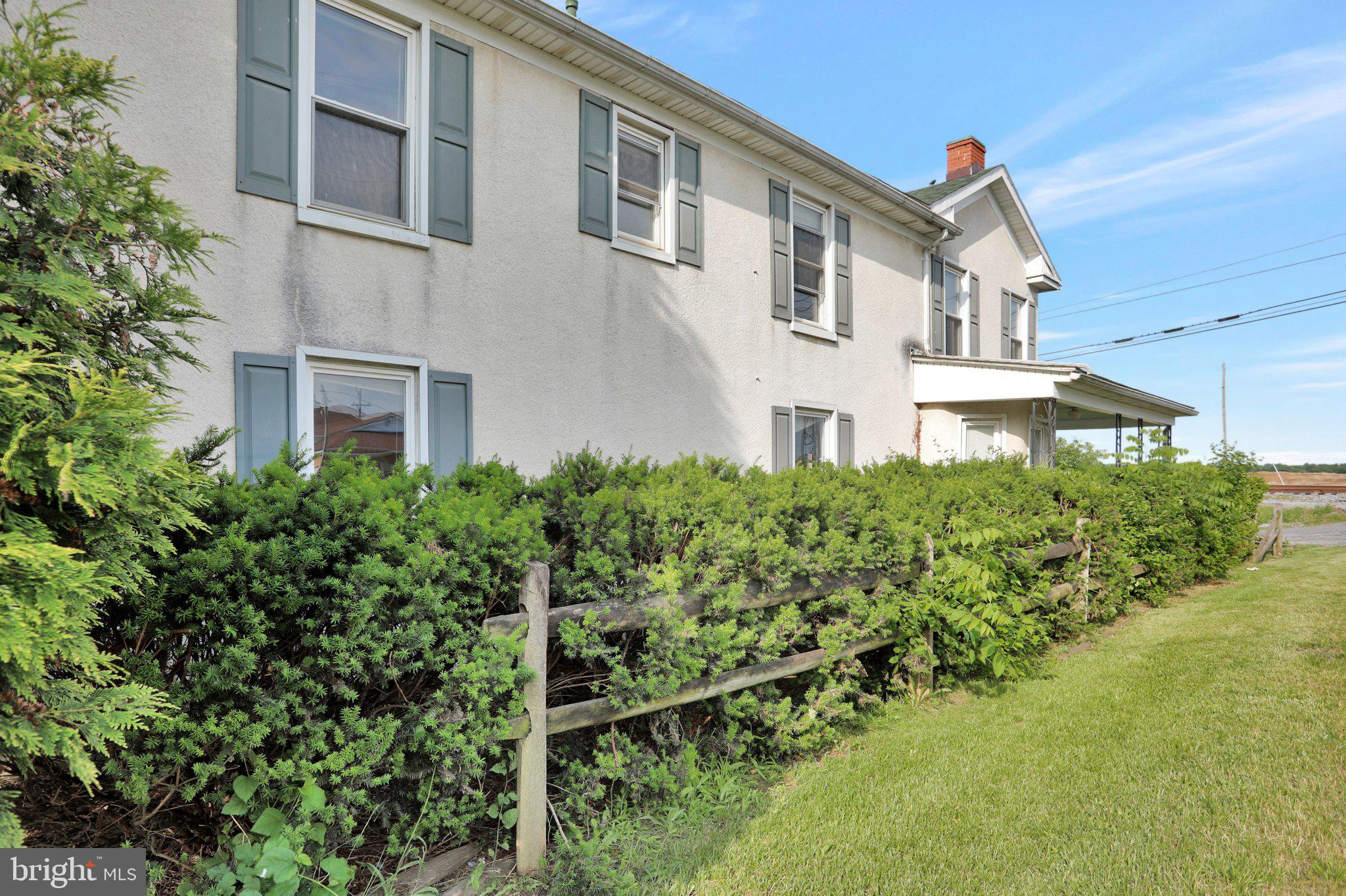 CHARLES TOWN - Residential