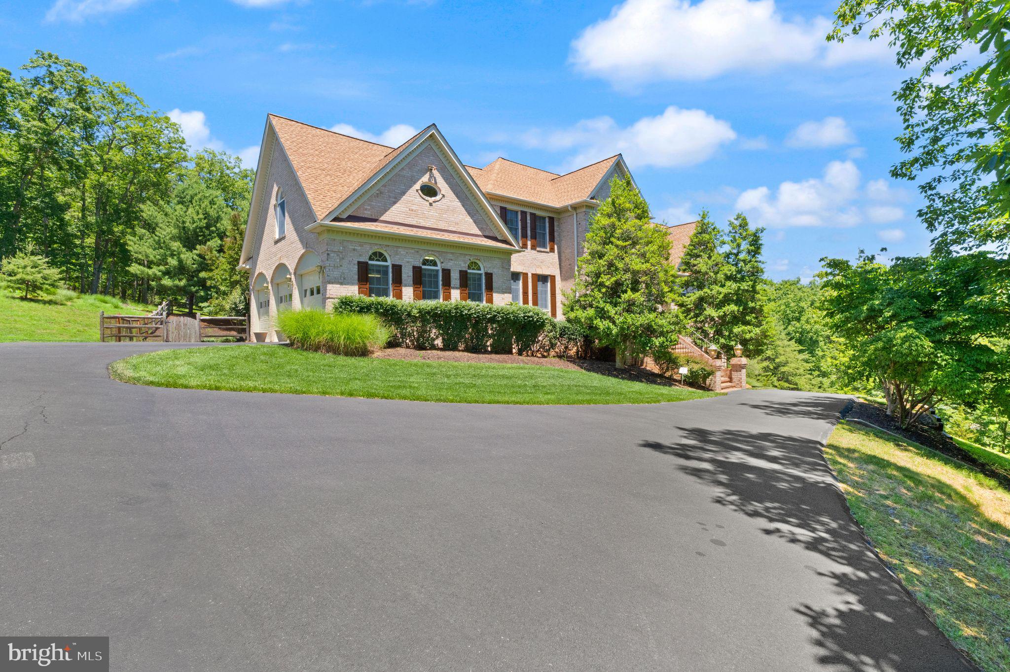 17030 THOUSAND OAKS DRIVE