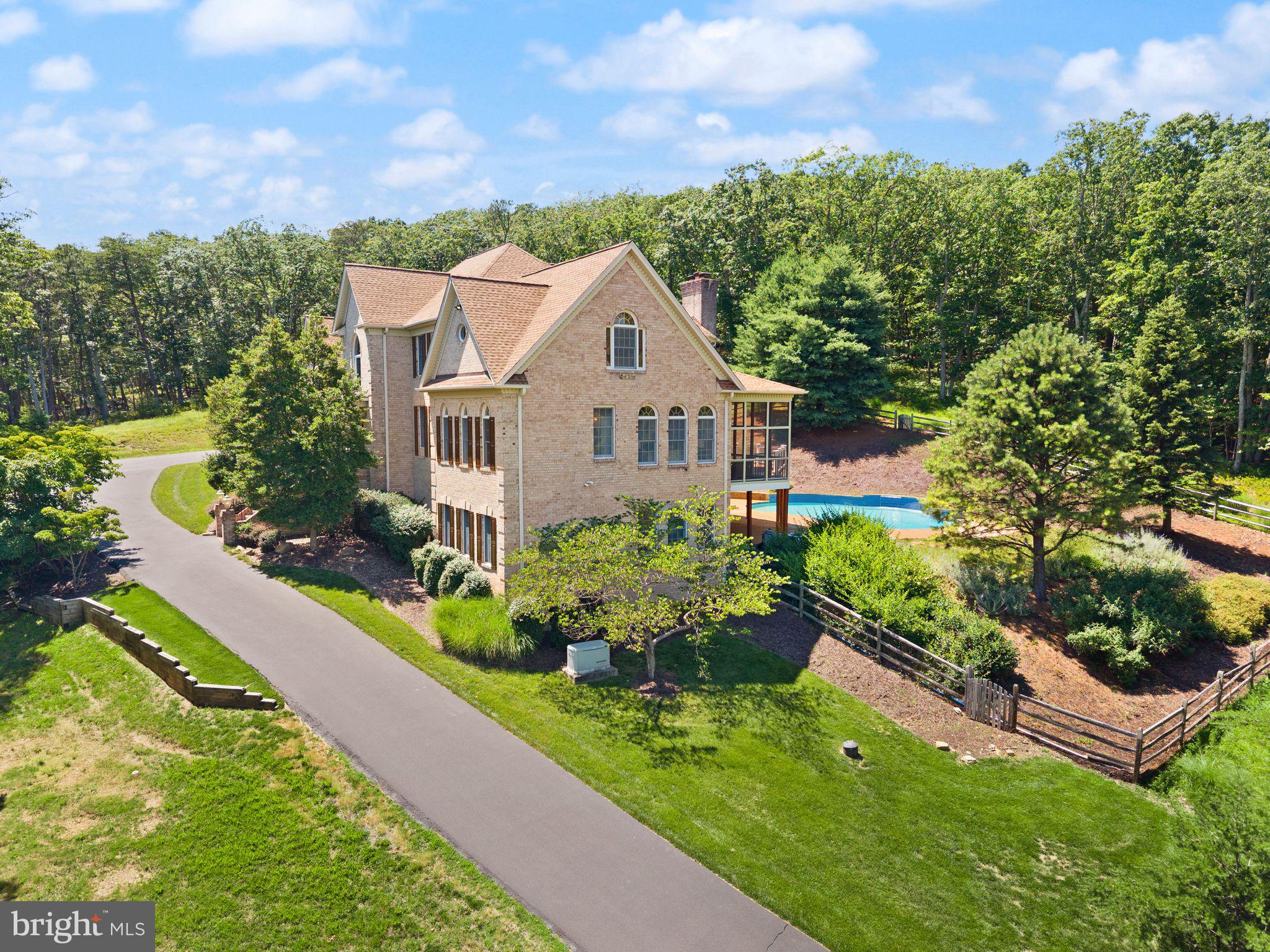17030 THOUSAND OAKS DRIVE