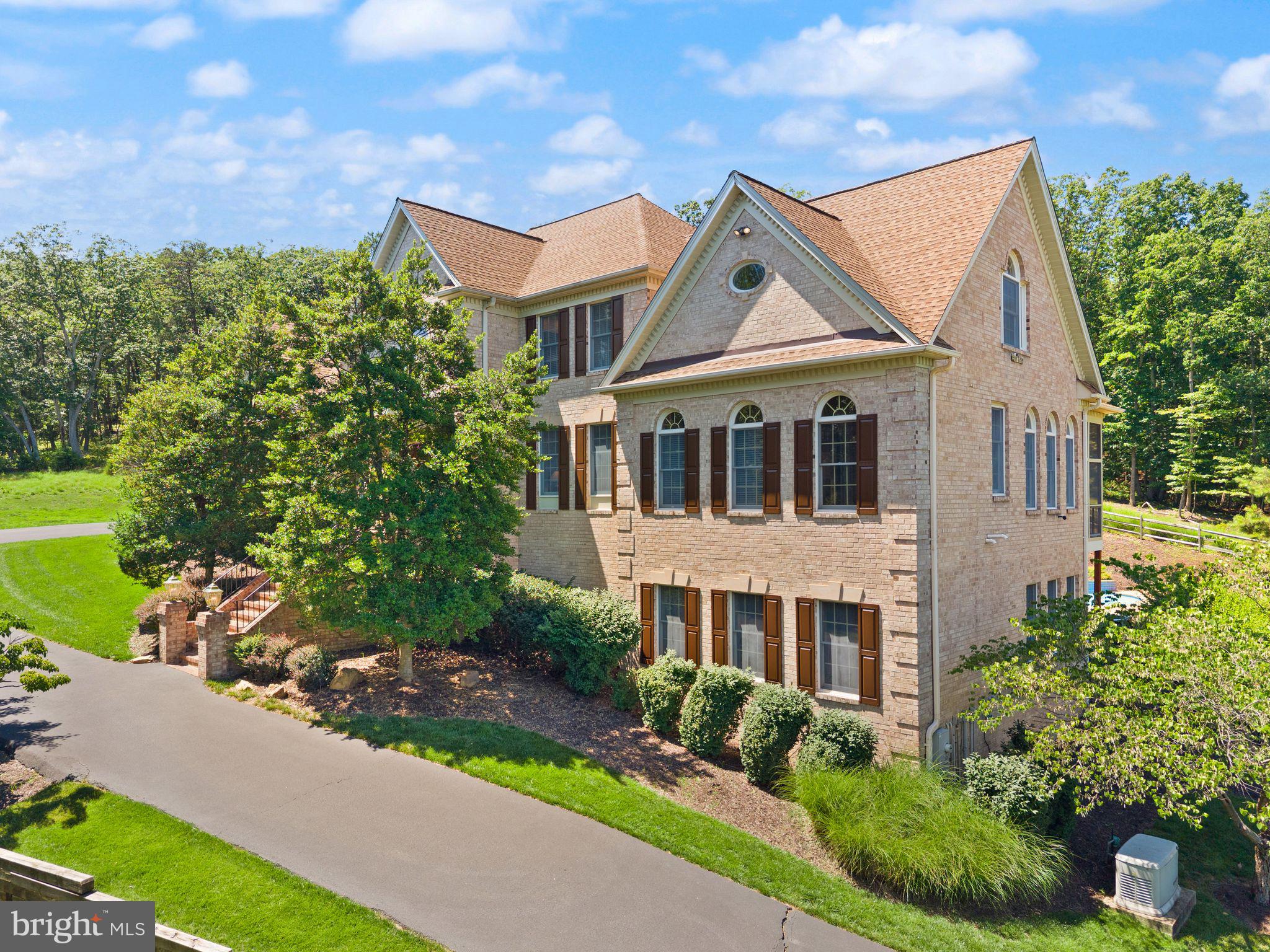 17030 THOUSAND OAKS DRIVE
