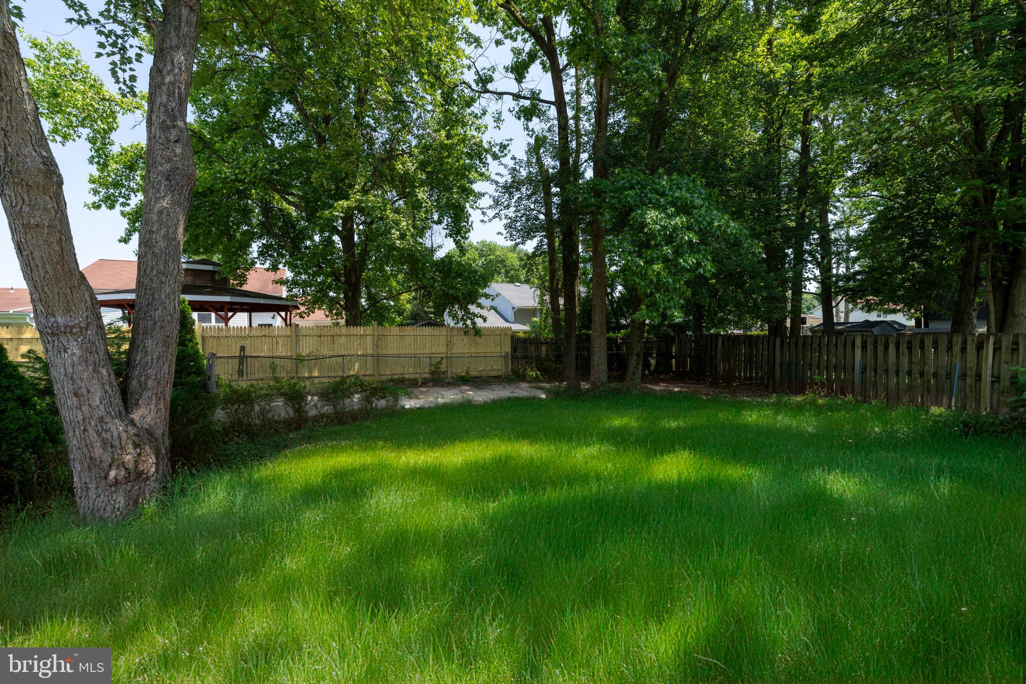 WILLOUGHBY WOODS - Residential