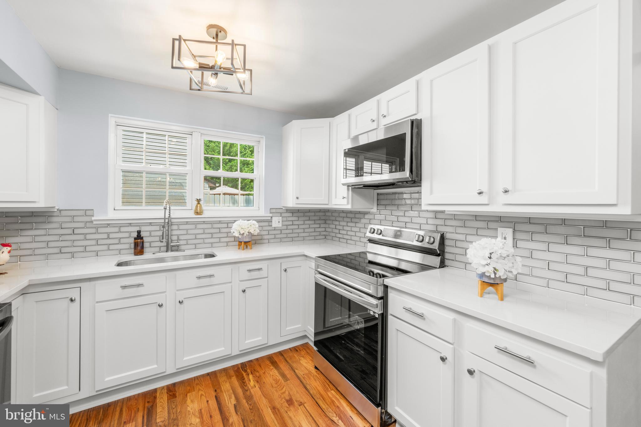 WILLOUGHBY WOODS - Residential