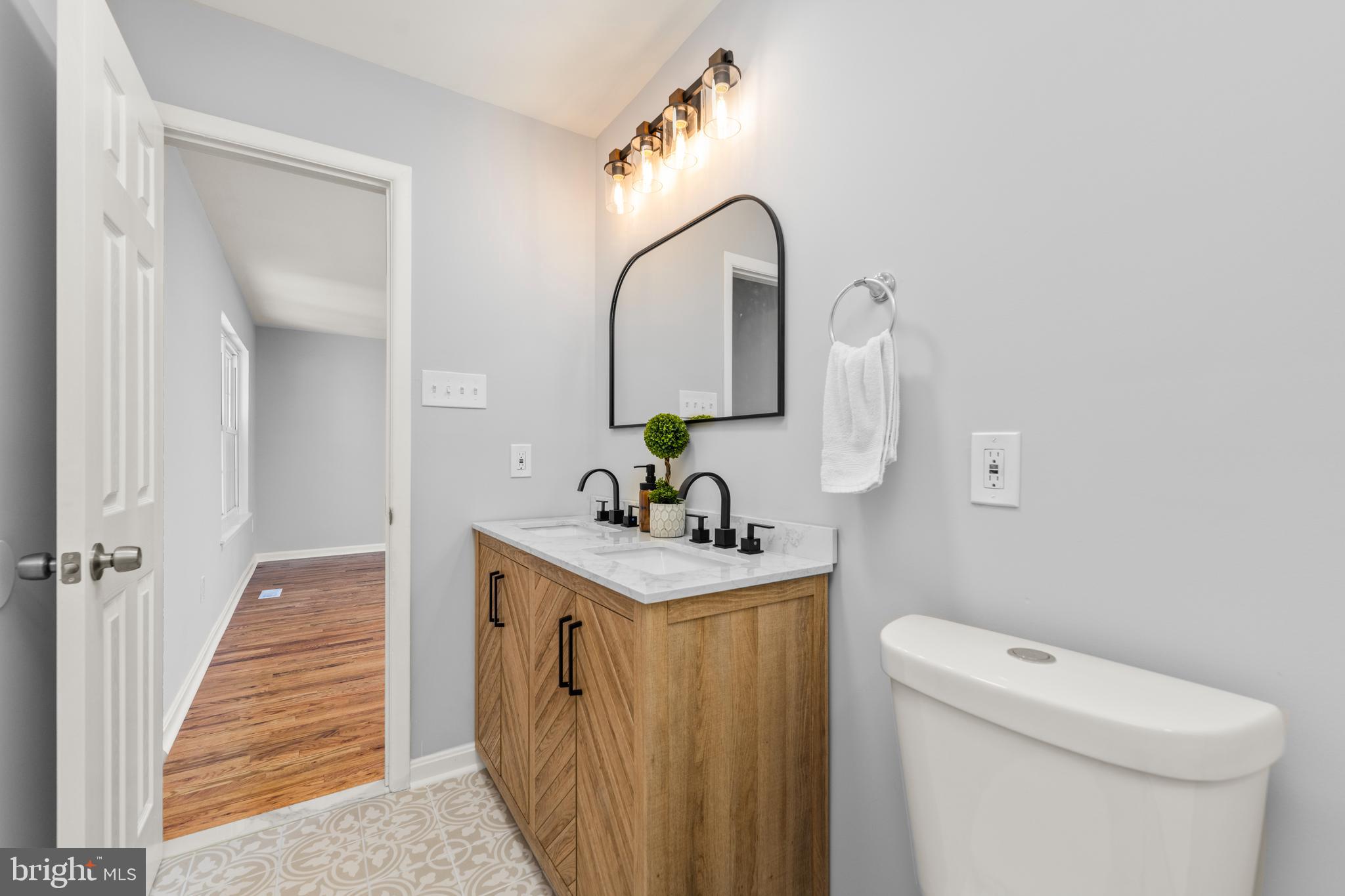 WILLOUGHBY WOODS - Residential