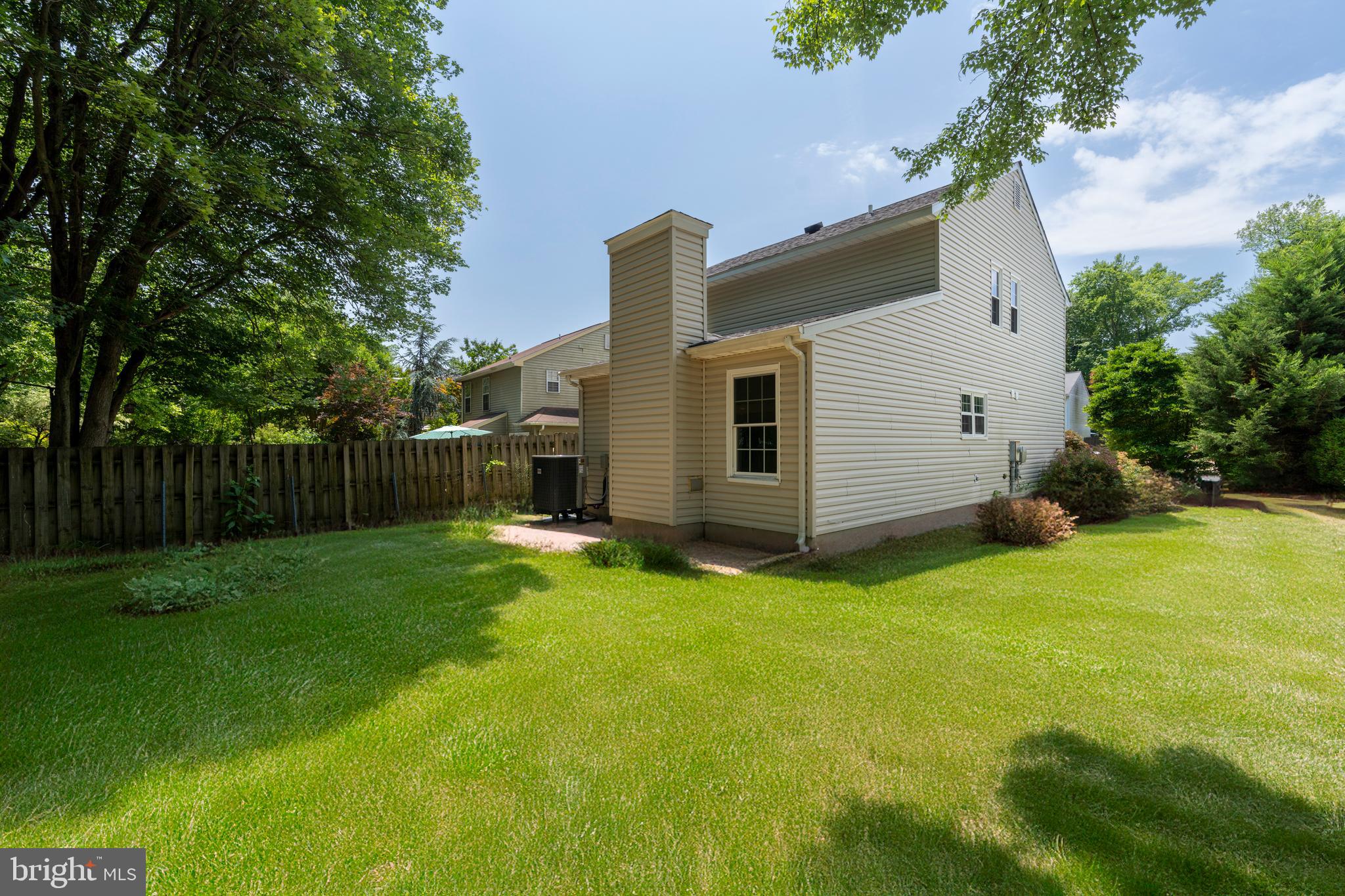 WILLOUGHBY WOODS - Residential