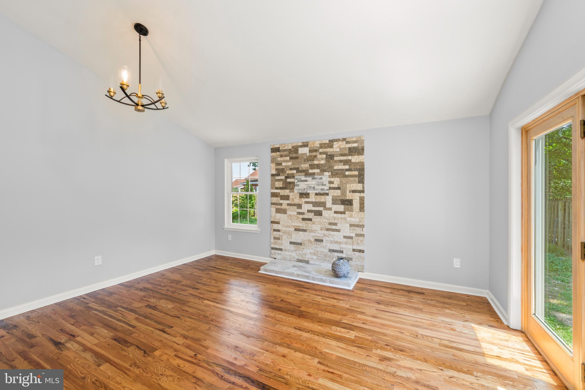 WILLOUGHBY WOODS - Residential