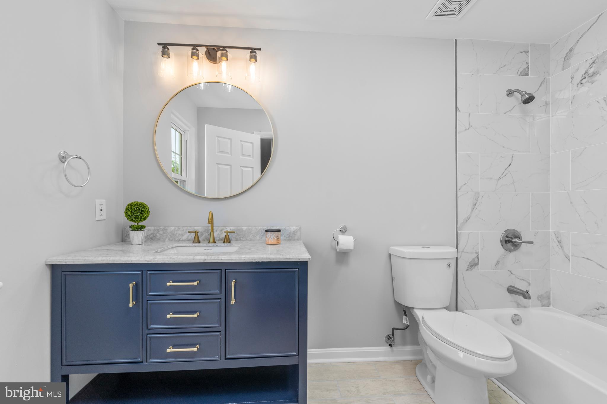 WILLOUGHBY WOODS - Residential