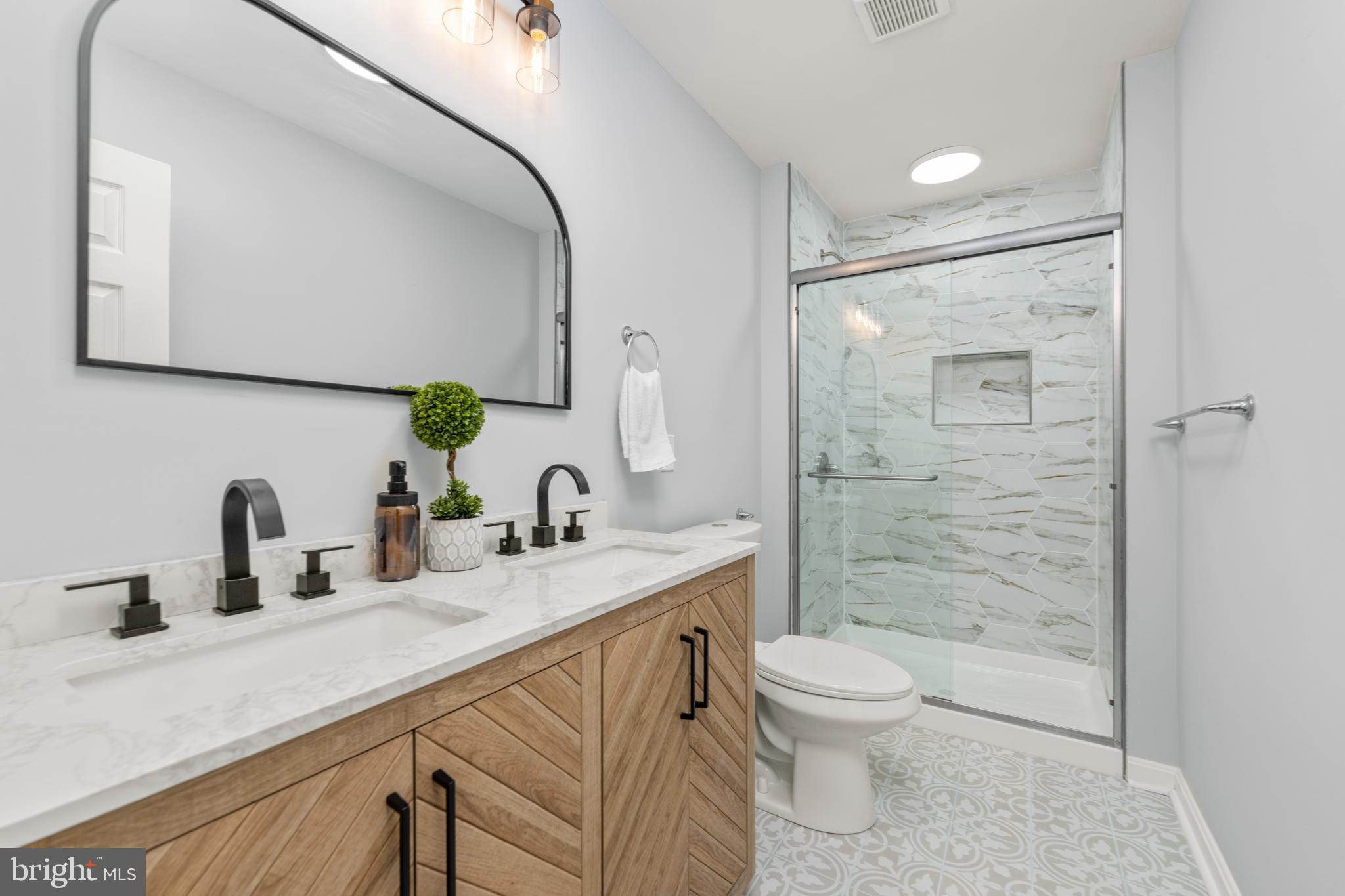 WILLOUGHBY WOODS - Residential