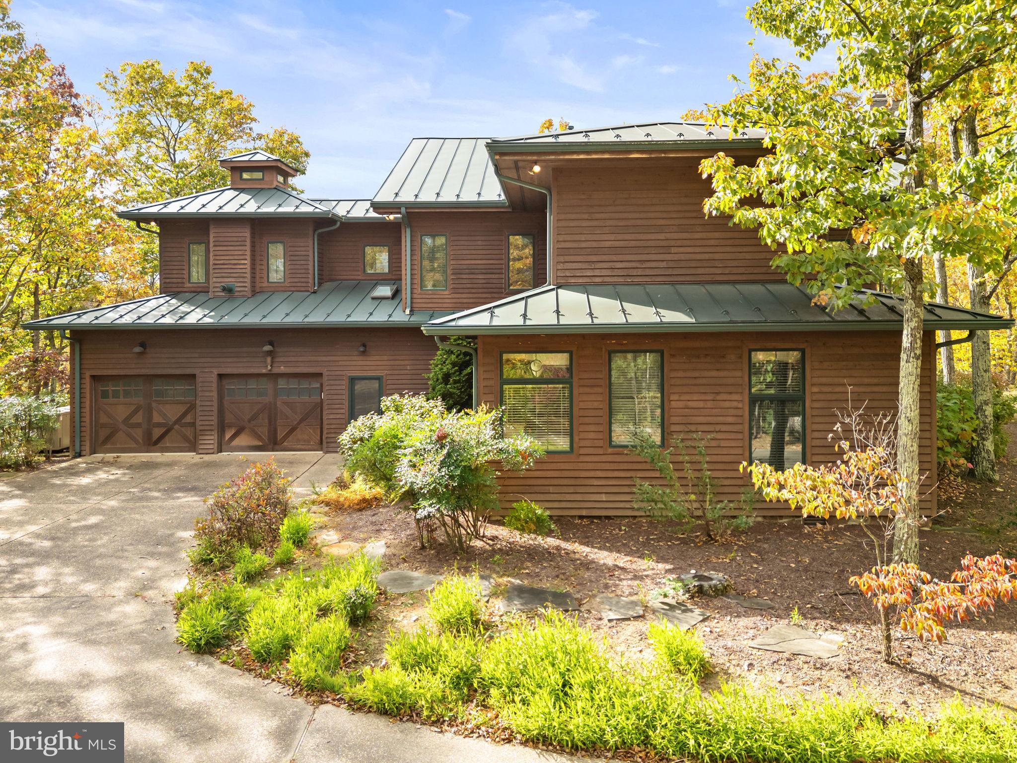 1631 BACK MOUNTAIN ROAD