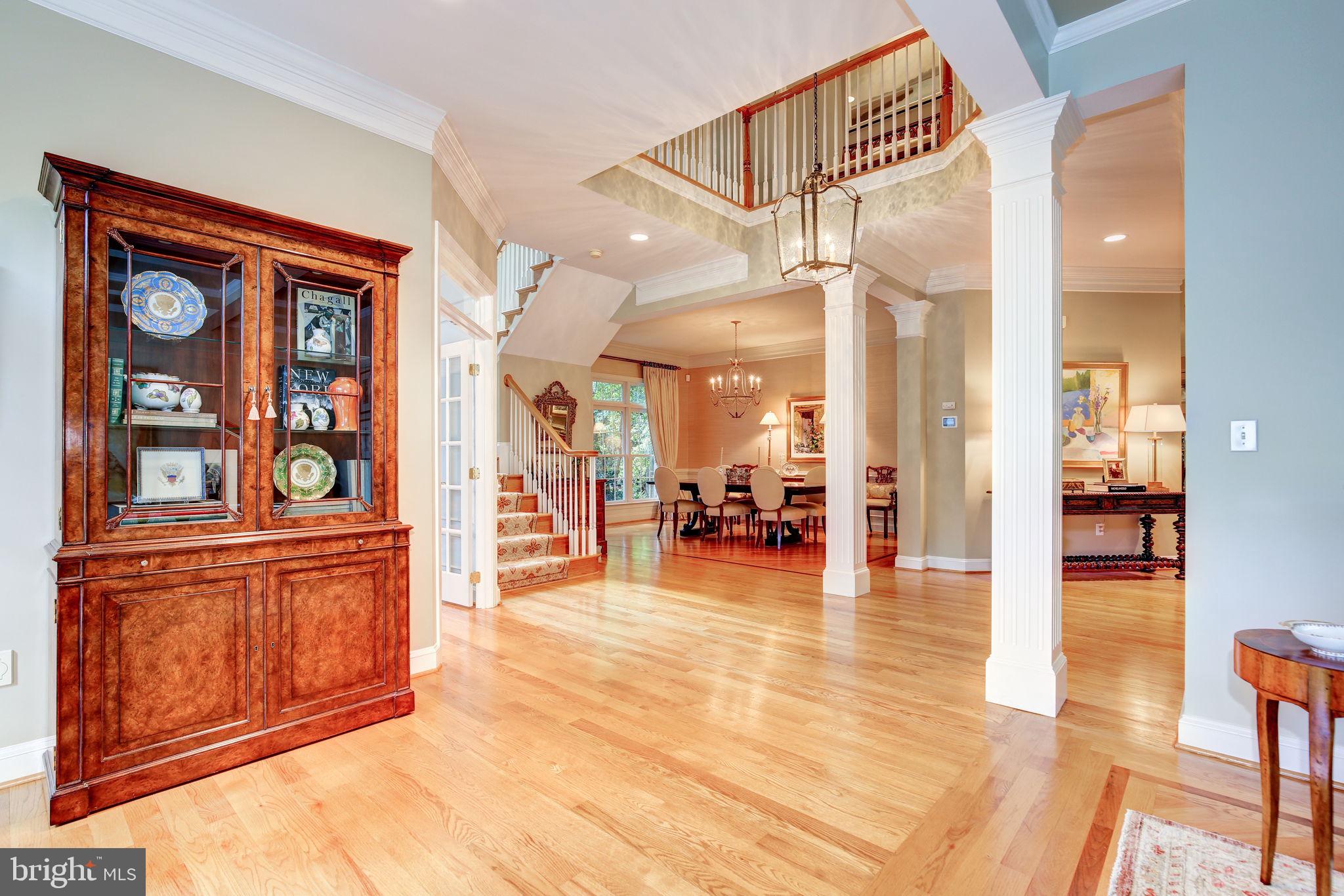 7927 SANDALFOOT DRIVE