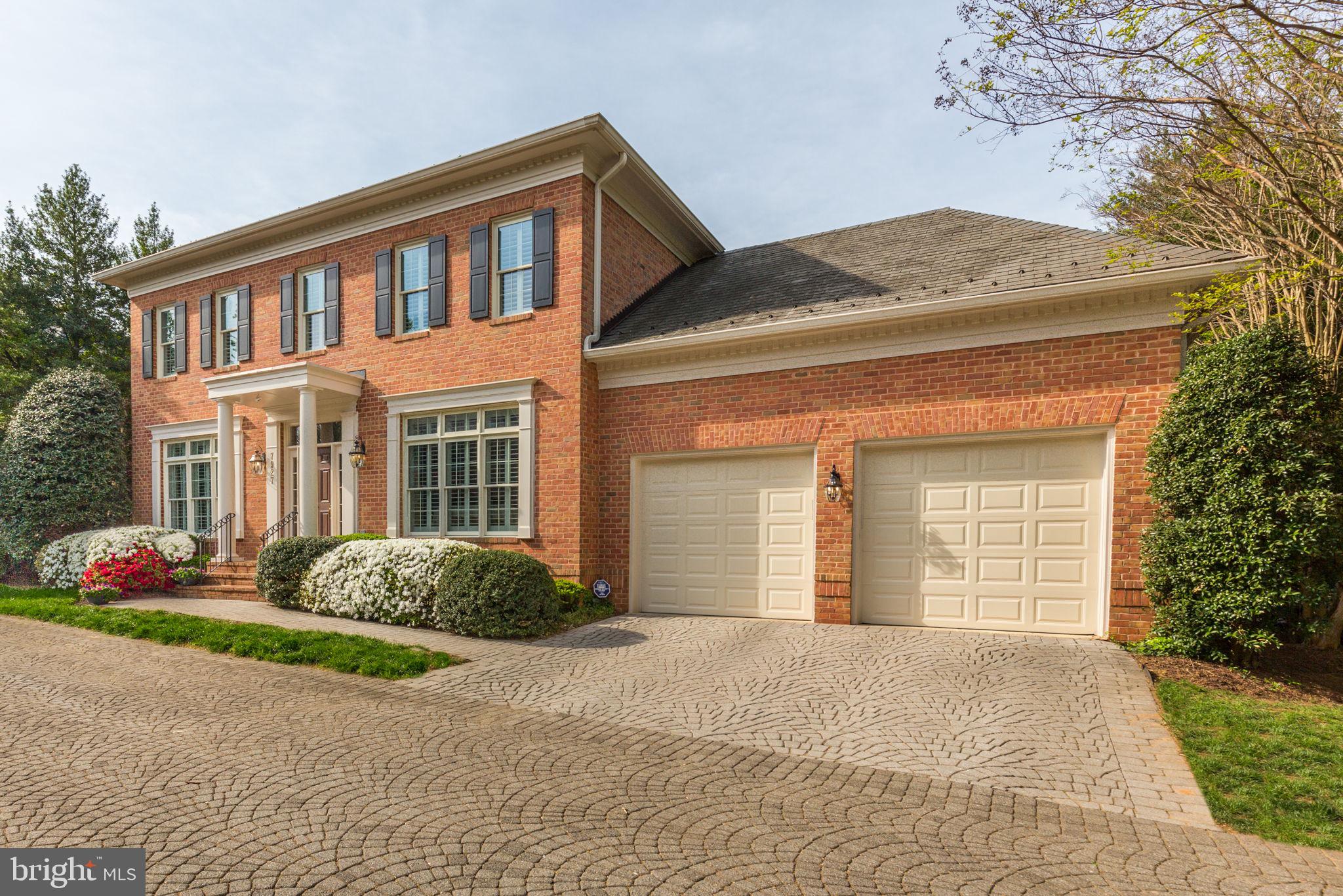 7927 SANDALFOOT DRIVE