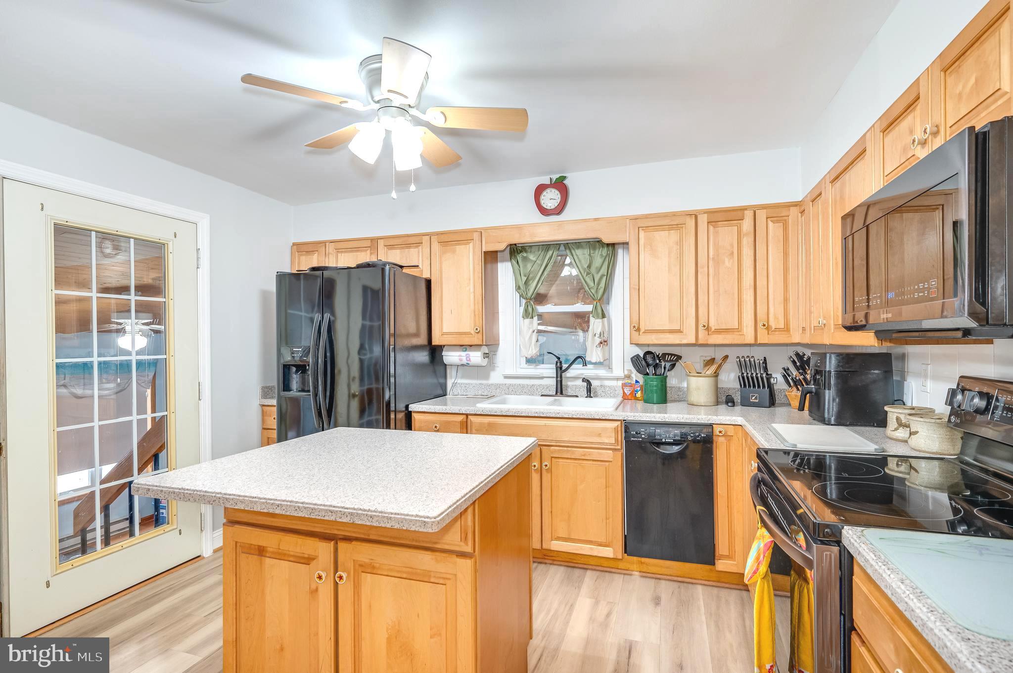 PIKESIDE - Residential