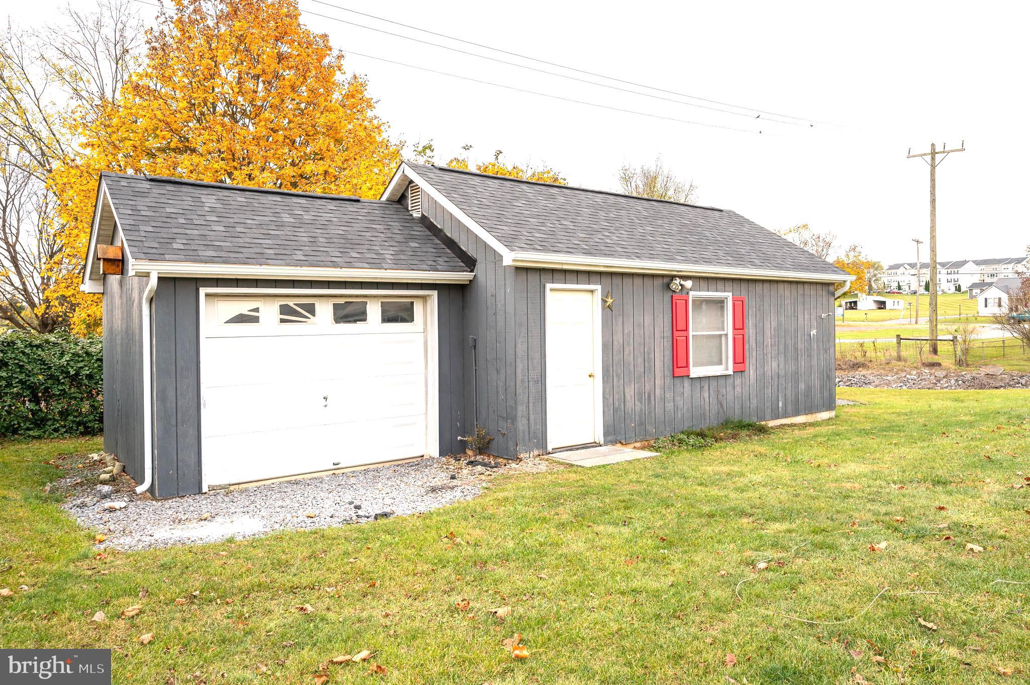 PIKESIDE - Residential