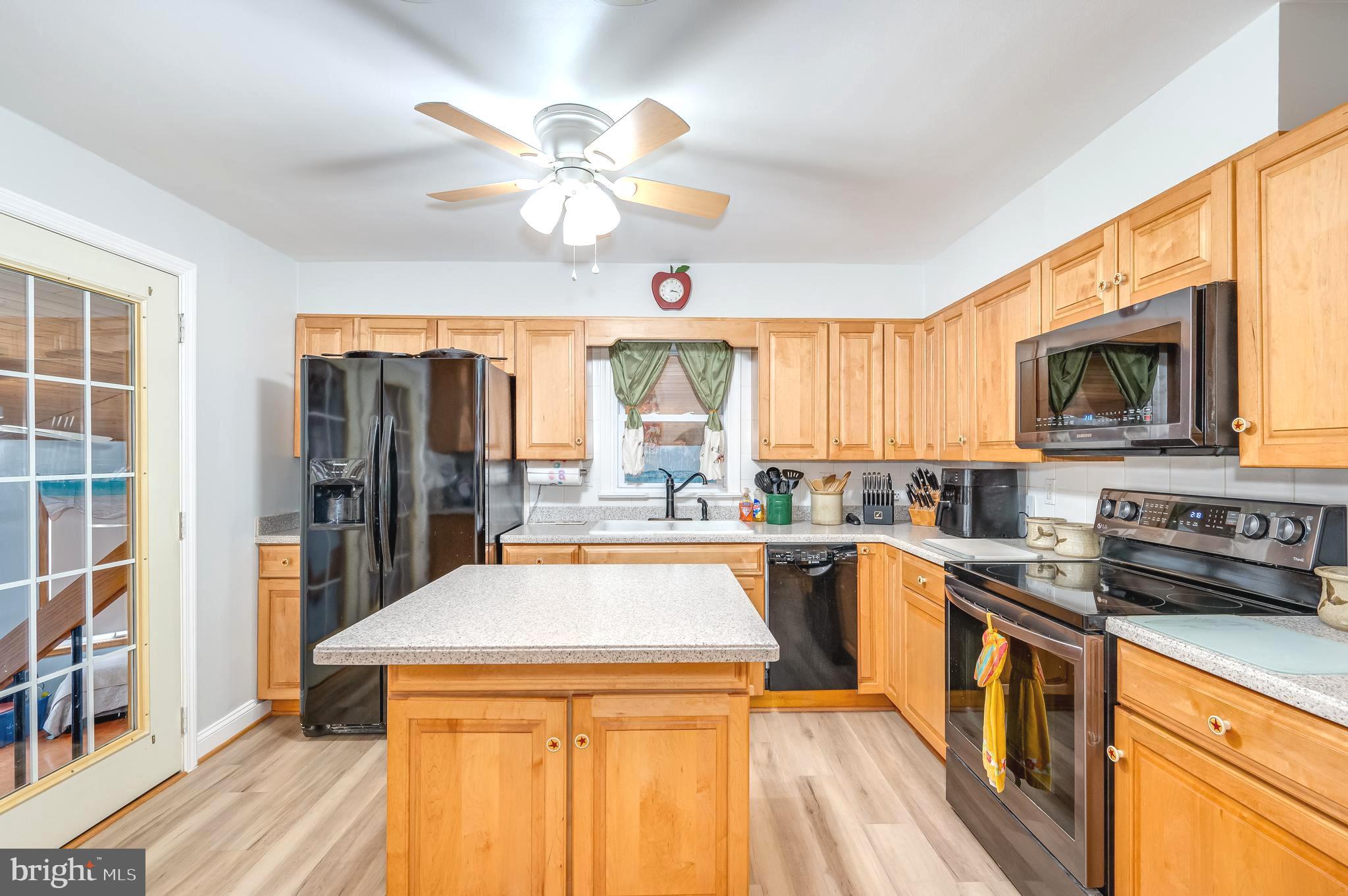 PIKESIDE - Residential