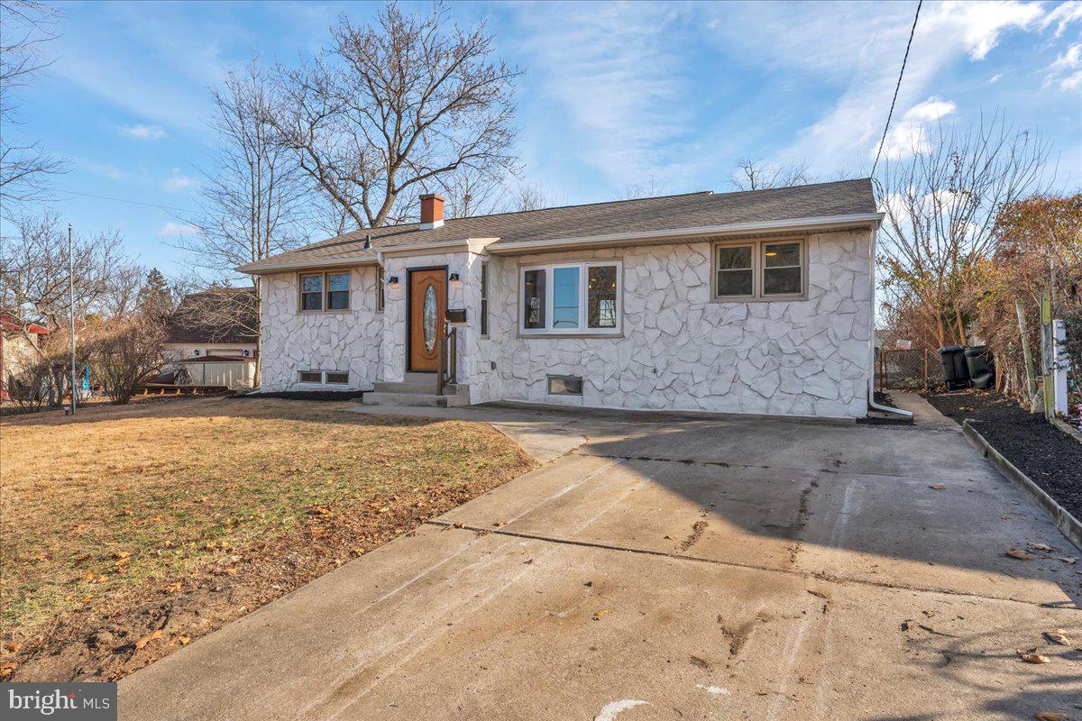 525 WESTMINSTER ROAD