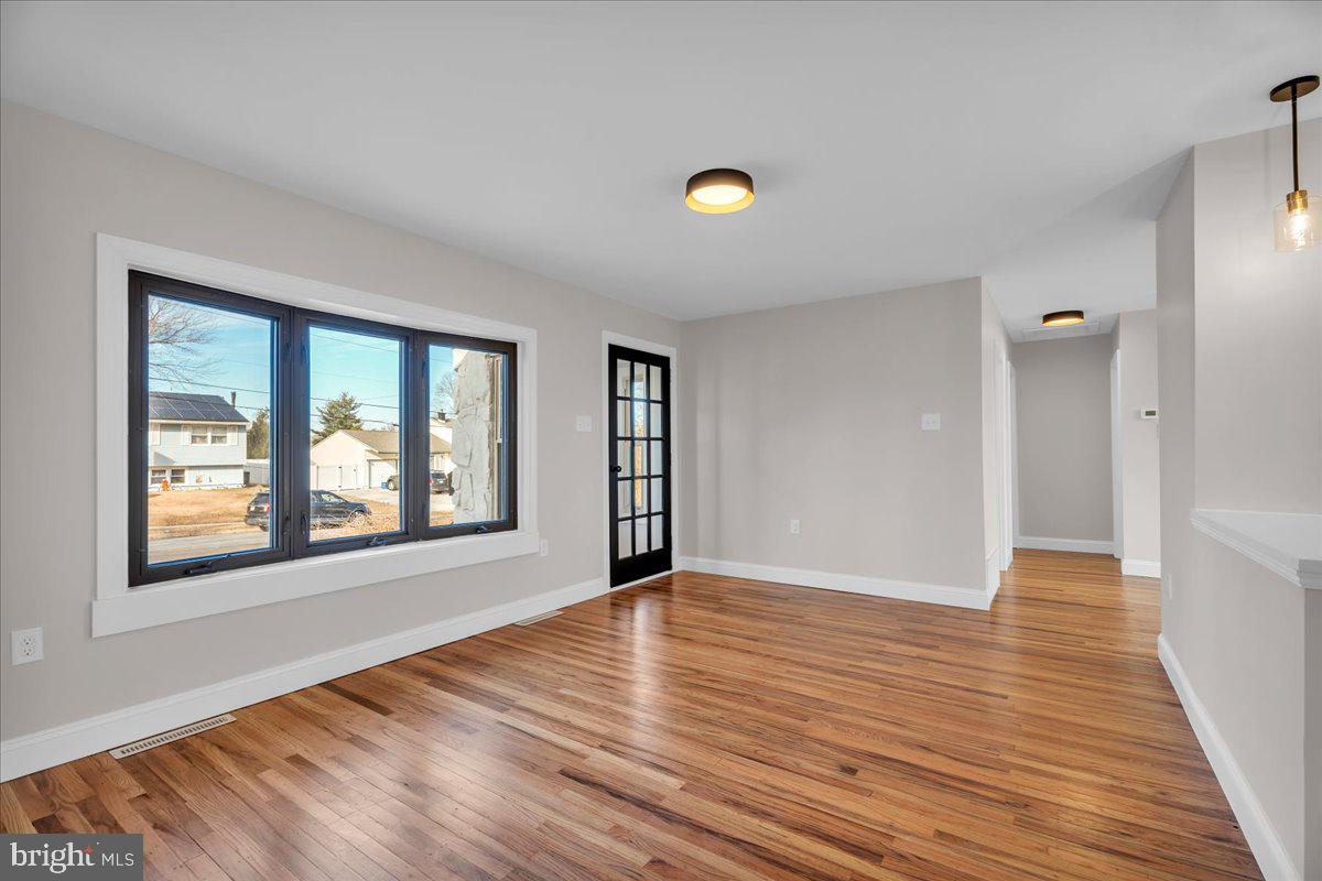 525 WESTMINSTER ROAD