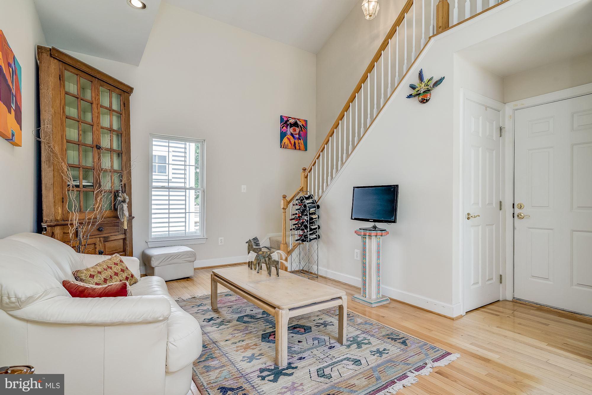 KING FARM WATKINS POND - Residential