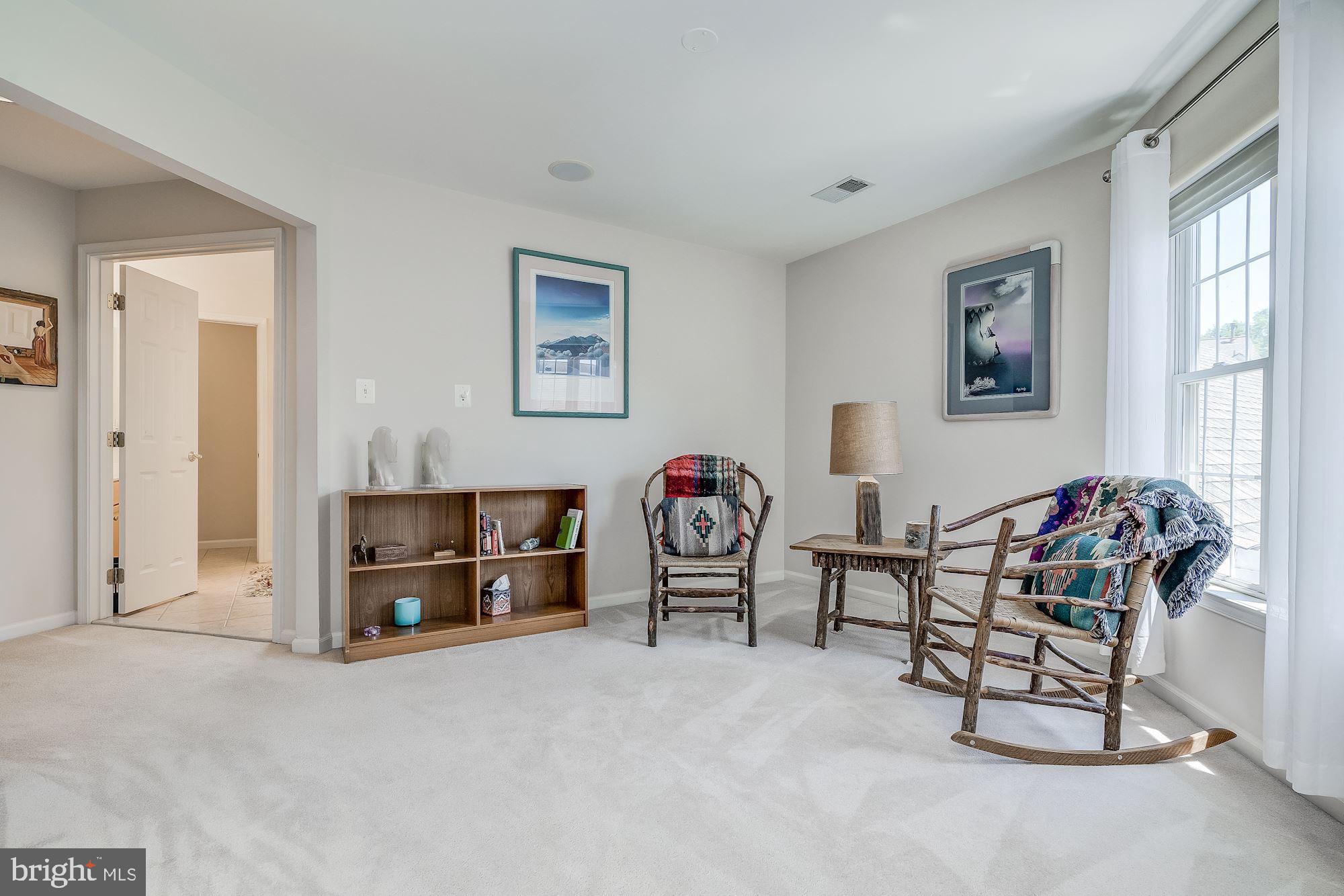 KING FARM WATKINS POND - Residential