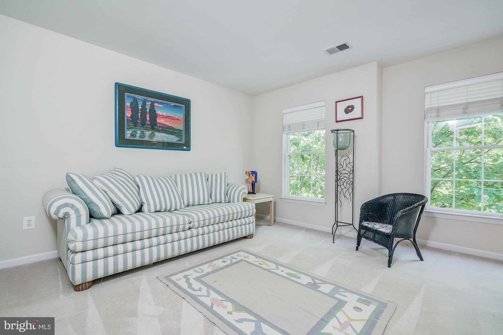 KING FARM WATKINS POND - Residential