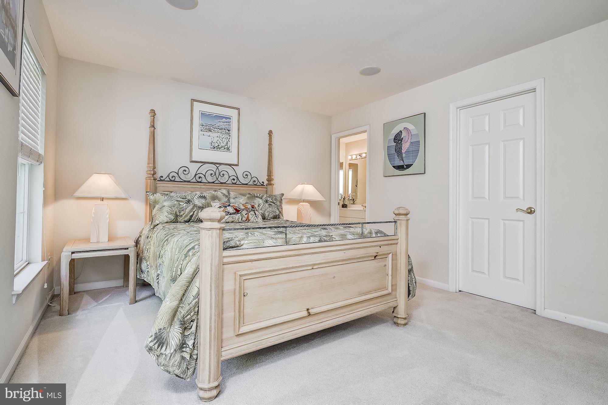 KING FARM WATKINS POND - Residential