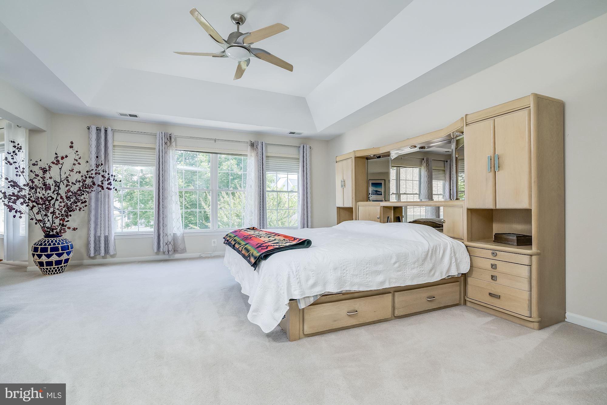 KING FARM WATKINS POND - Residential