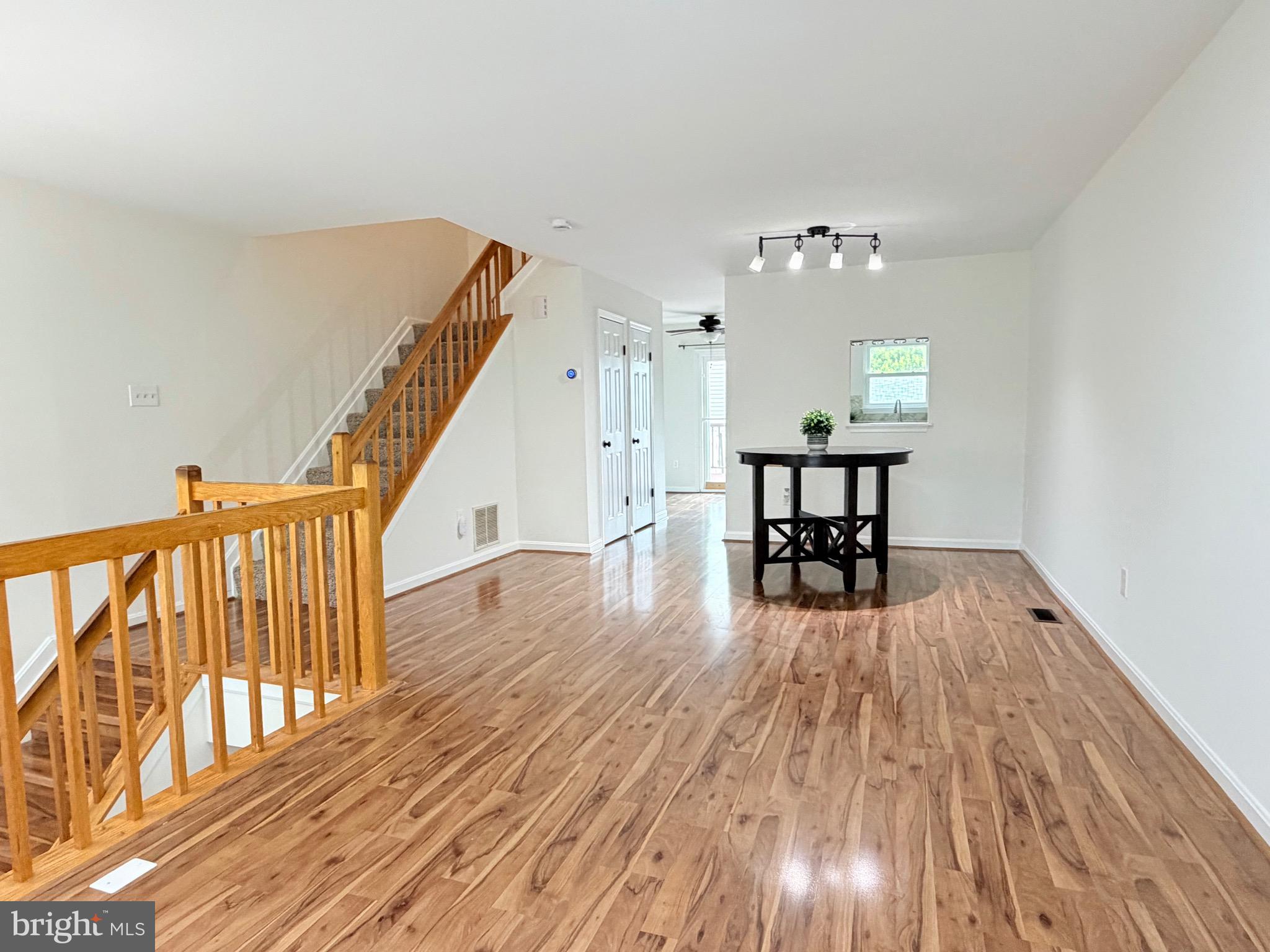 9609 CLOCKTOWER LANE