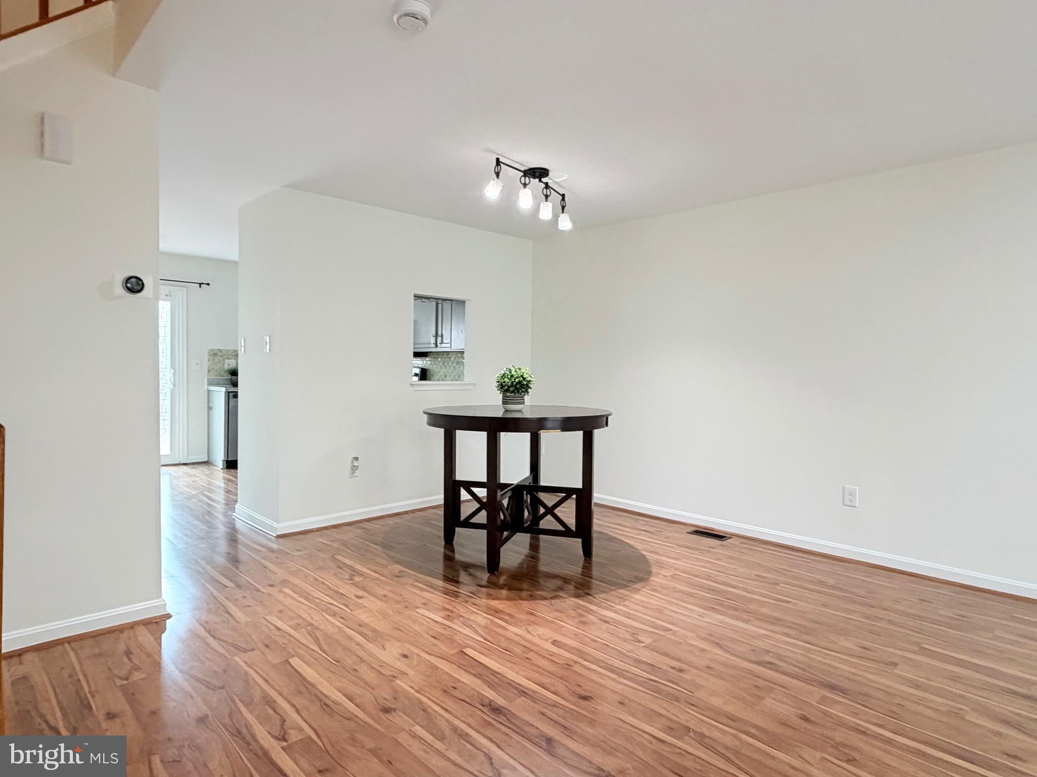 9609 CLOCKTOWER LANE